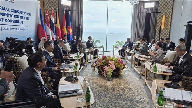 En la Reunión de Consulta Informal Ampliada a nivel ministerial de la ASEAN sobre la implementación del Consenso de Cinco Puntos sobre Myanmar. (Foto: VNA)