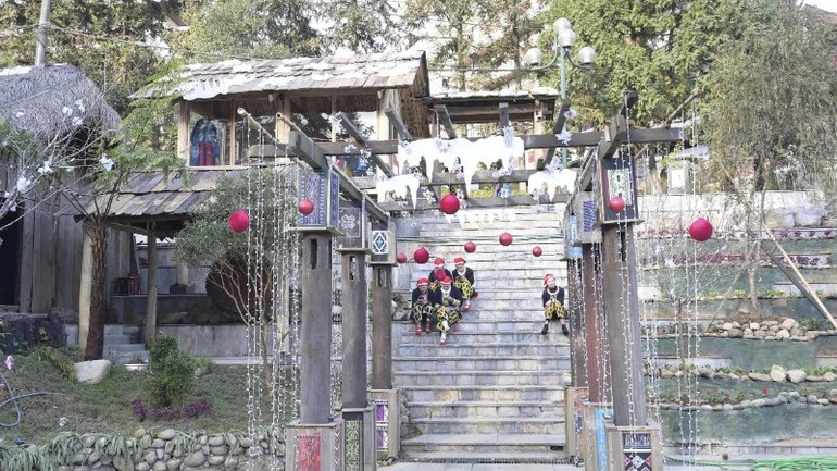 Los espectáculos culturales atraen a lugareños y turistas.