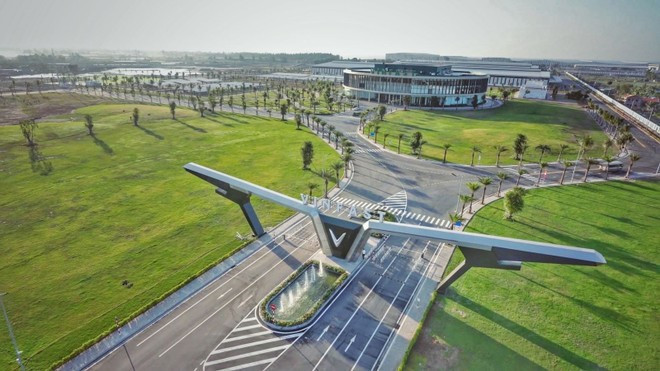 La fábrica de VinFast Hai Phong cuenta con una línea de producción moderna y altamente automatizada. (Foto: VNA)