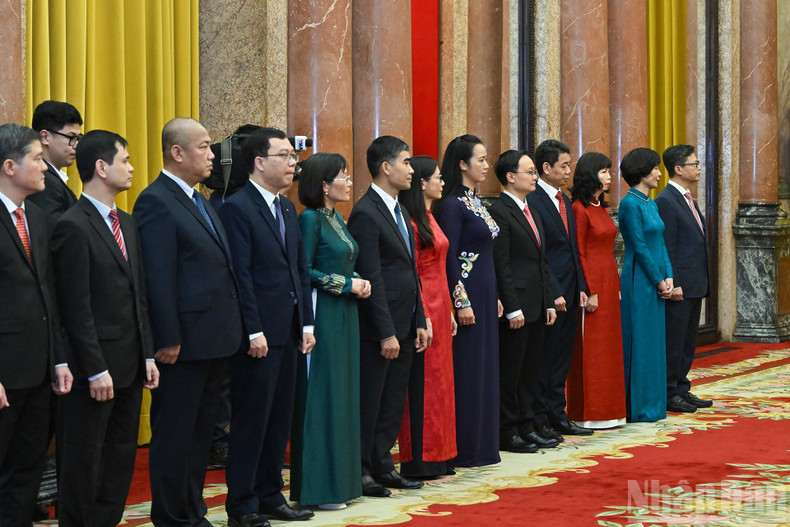 Los embajadores nombrados en la ceremonia.