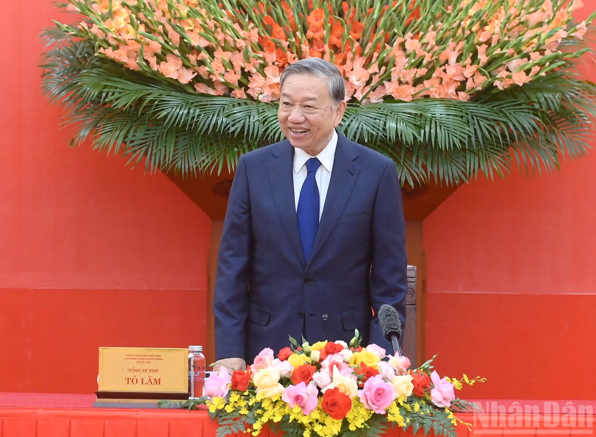 To Lam interviene en la cita.