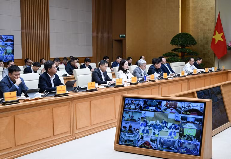 La reunión se lleva a cabo de forma presencial en la sede del Gobierno y se conecta en línea con las 21 provincias y ciudades costeras.