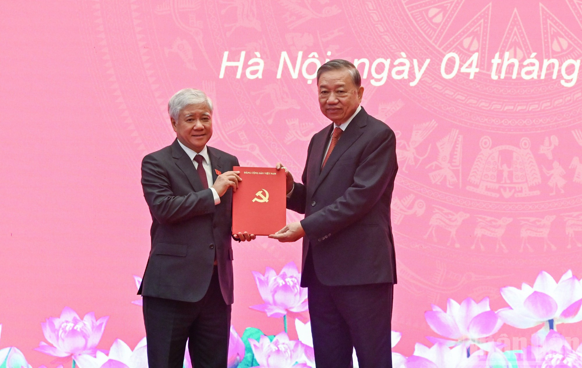 [Foto] Anuncian decisión de nombramiento al vicesecretario permanente del Comité del Partido en la Asamblea Nacional