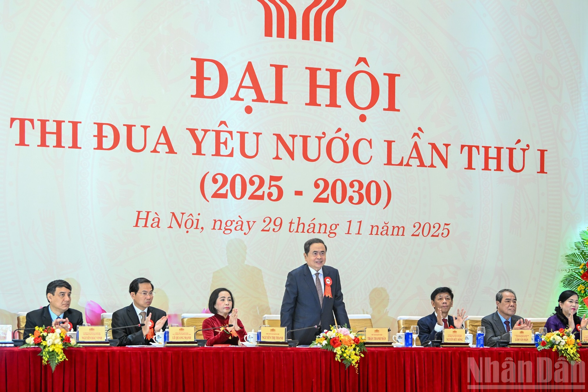 Thanh Man preside la ceremonia.