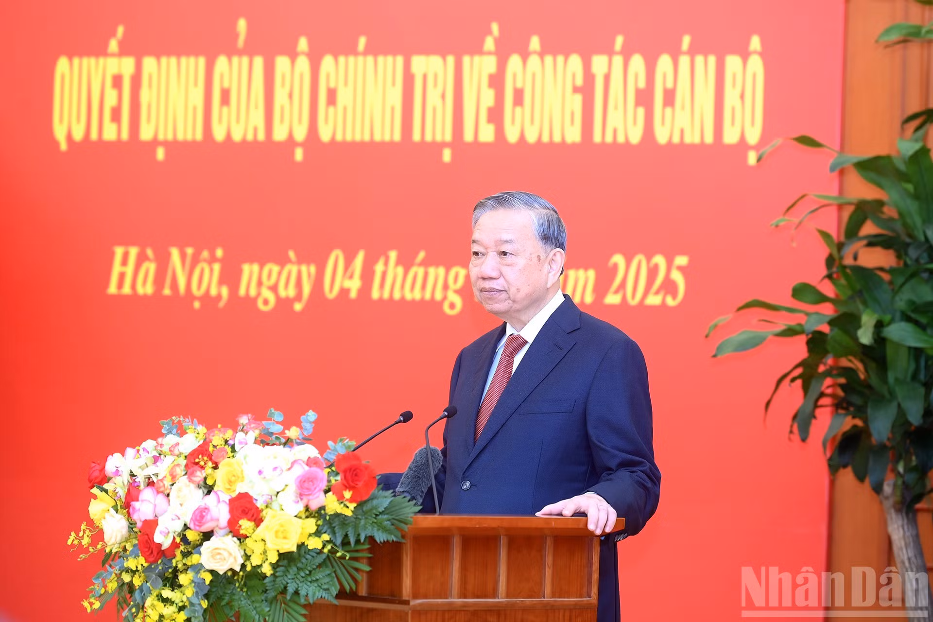 To Lam habla en la cita.