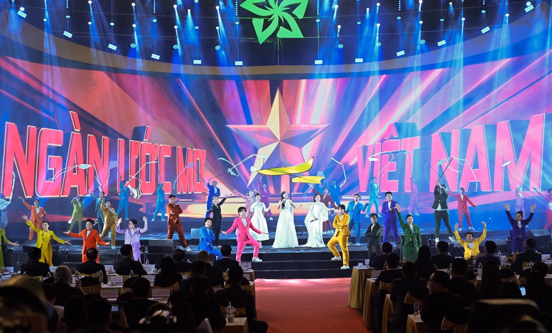 Actuación artística en la cita.