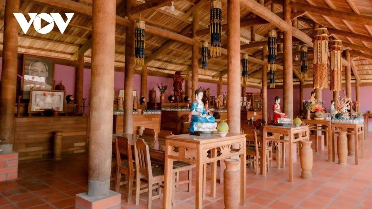 Gracias a su arquitectura singular, su carácter ecológico y la tranquilidad que transpira, la pagoda del Coco se ha convertido en un nuevo atractivo para quienes visitan Phuoc My Trung.