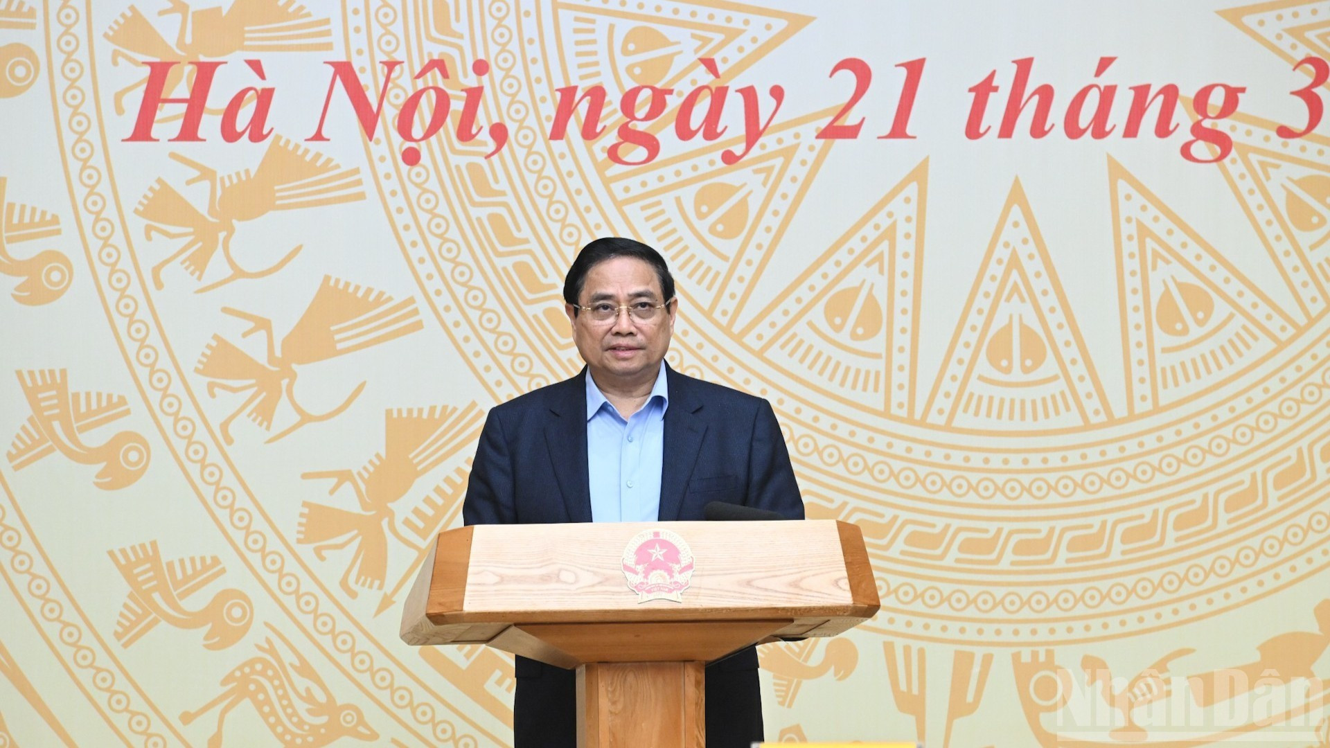 El primer ministro de Vietnam, Pham Minh Chinh, habla en el evento.