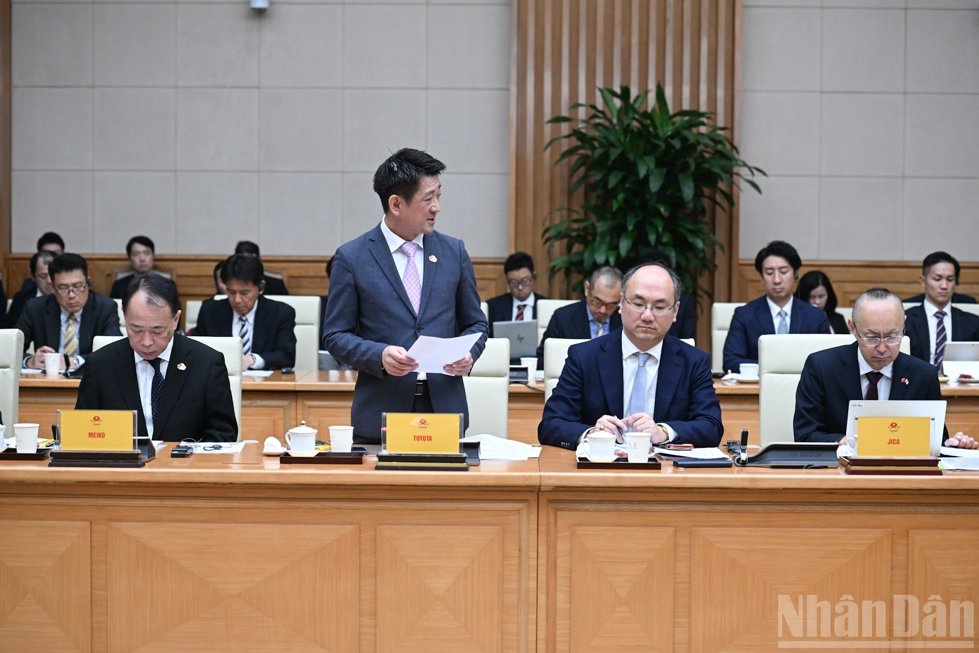 Hirata Osamu, director general de Toyota Vietnam, expresa su opinión.