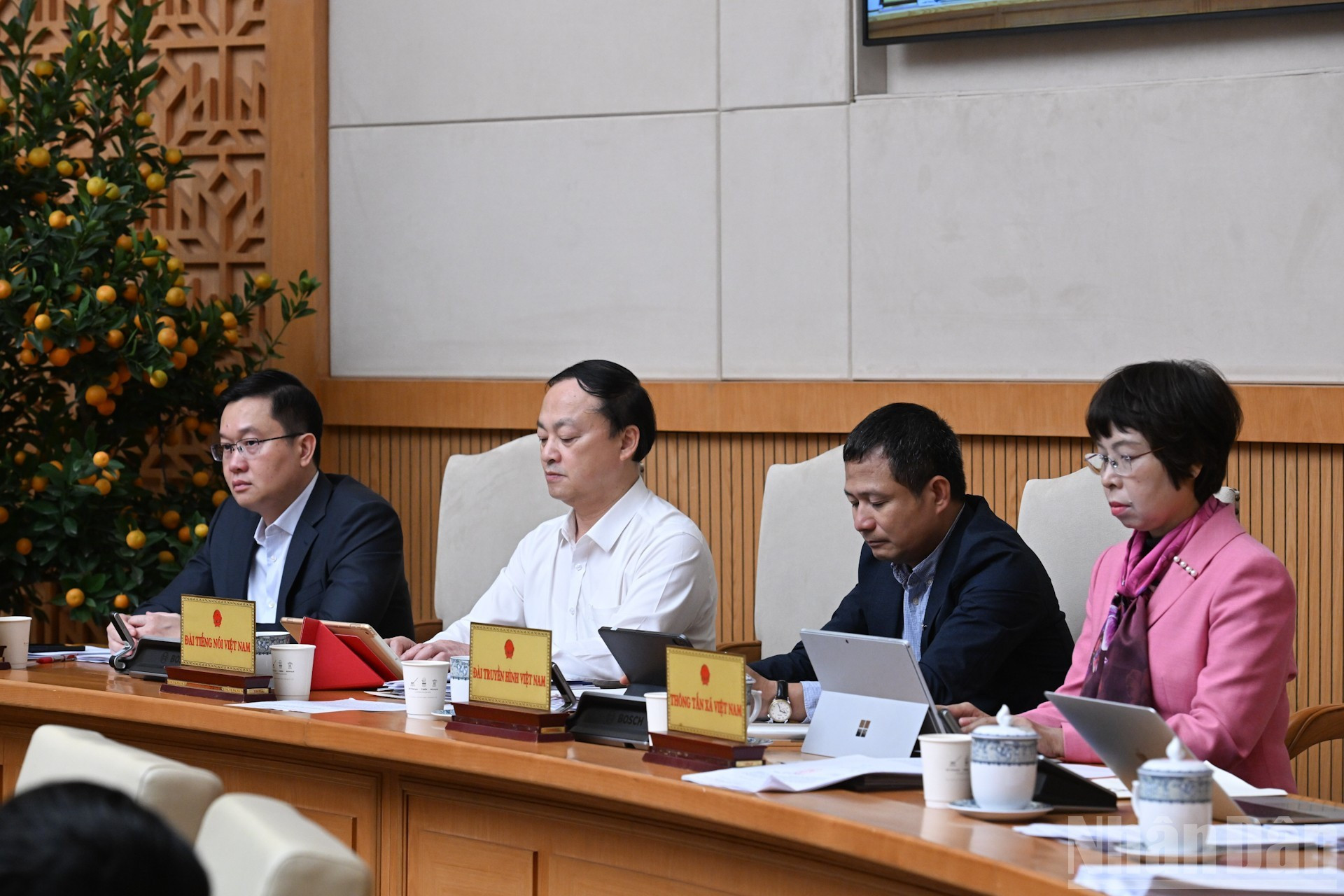 Representantes de órganos de noticias y medios de comunicación en la cita.