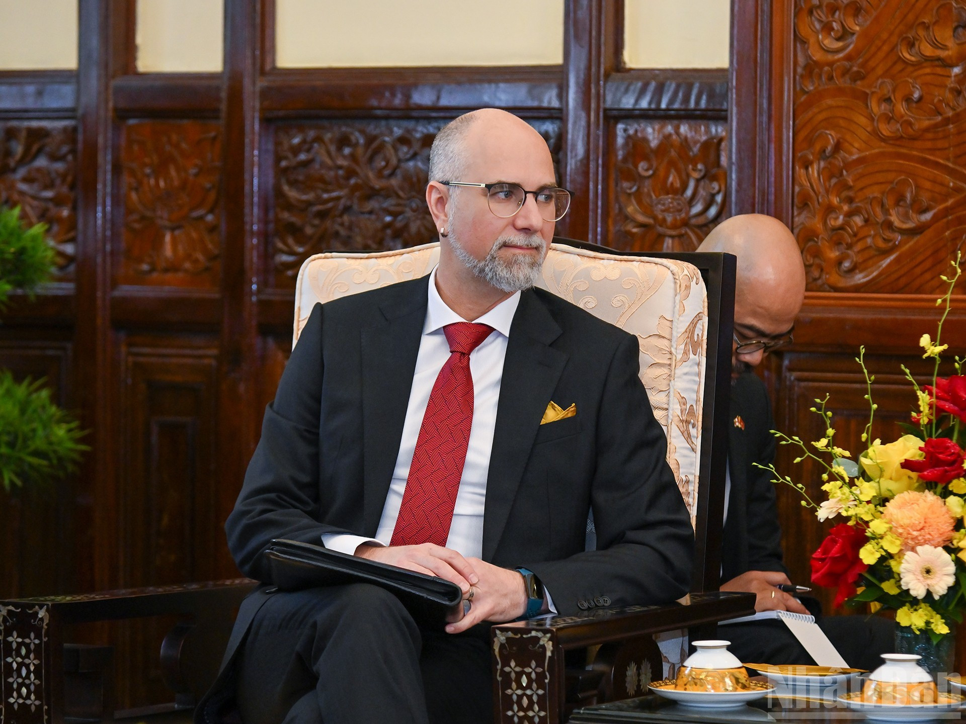 El diplomático canadiense interviene en el evento.