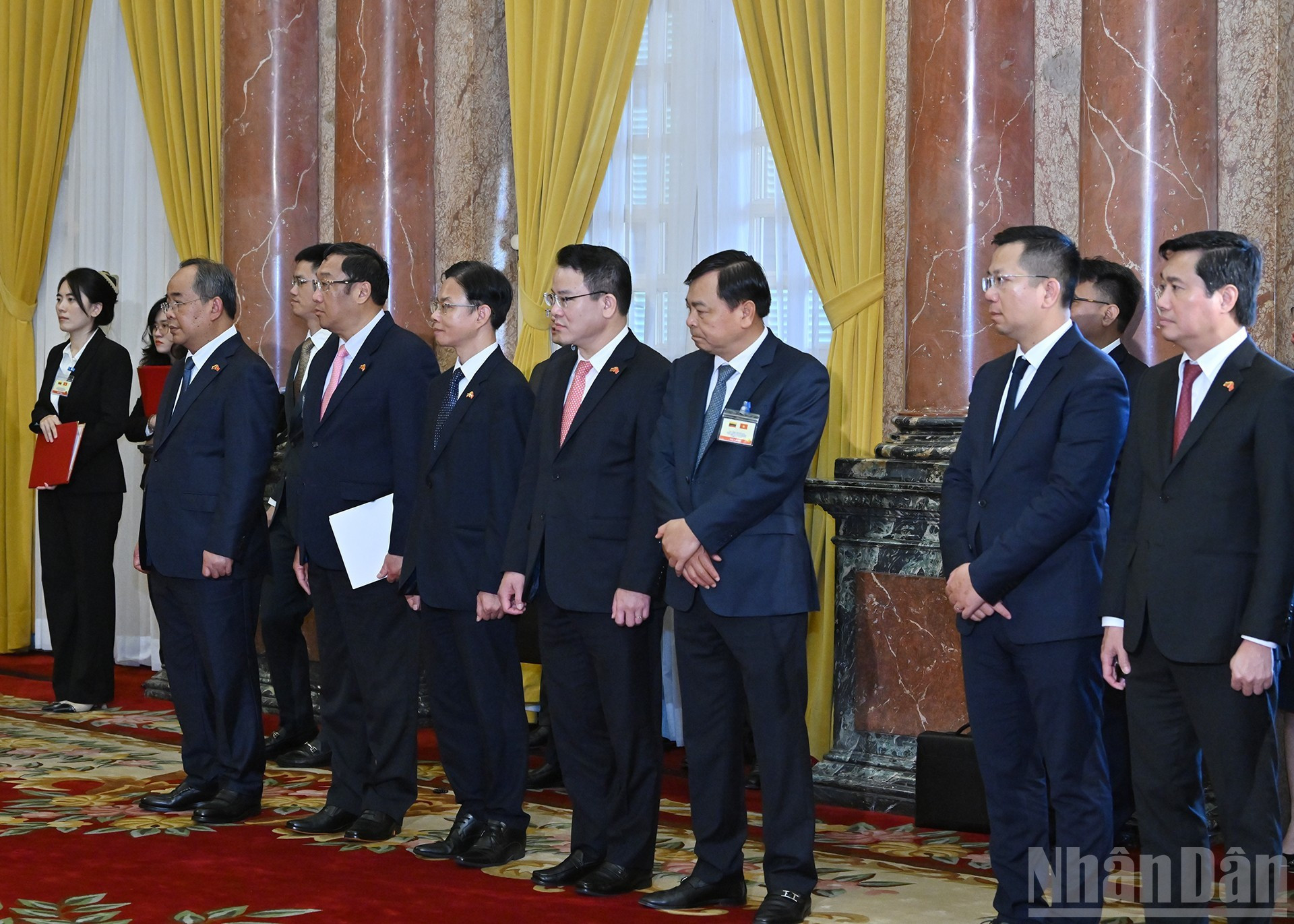 Delegados vietnamitas en el acto.
