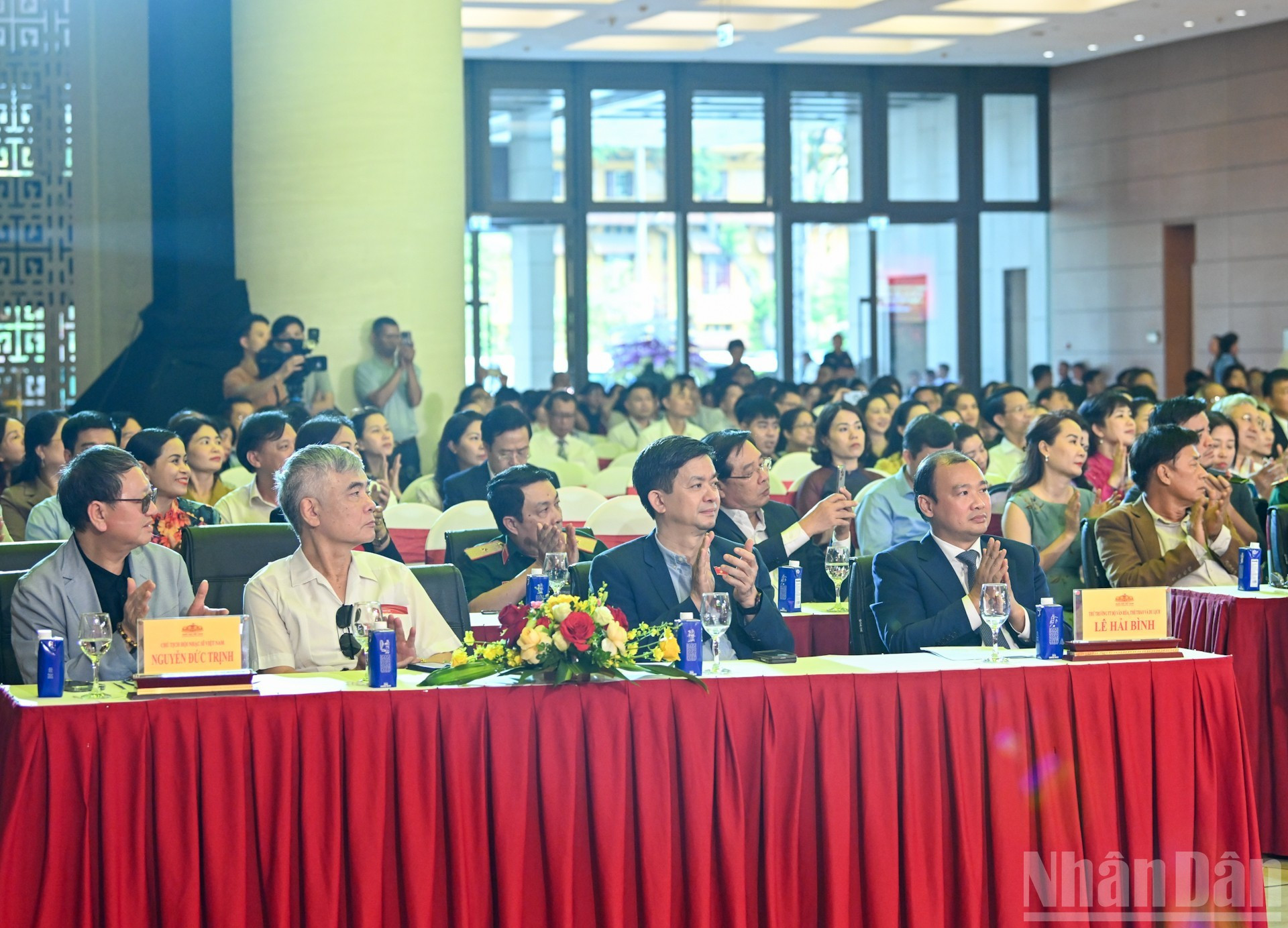 Asistentes a la cita.