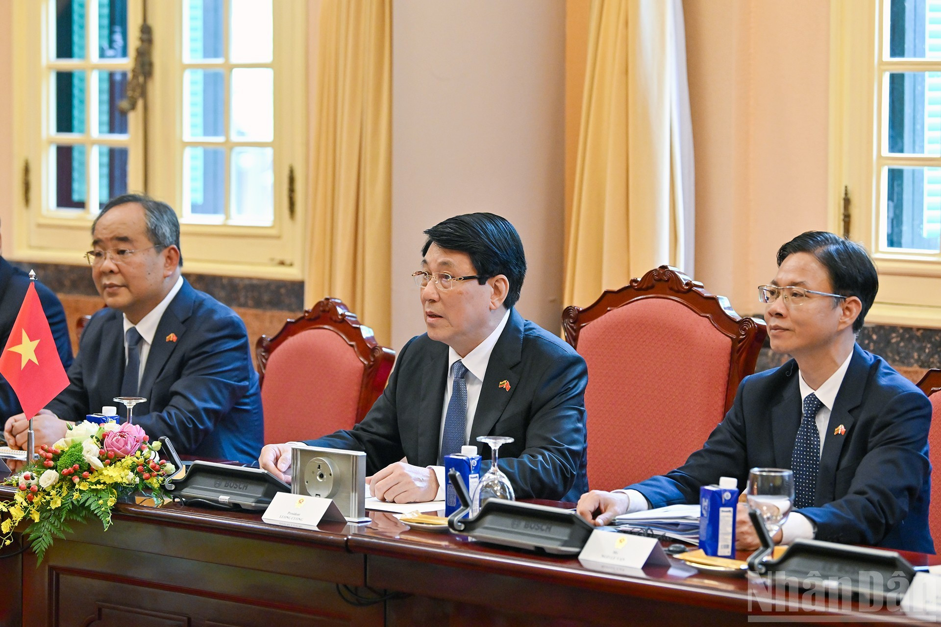 Luong Cuong habla en el evento.