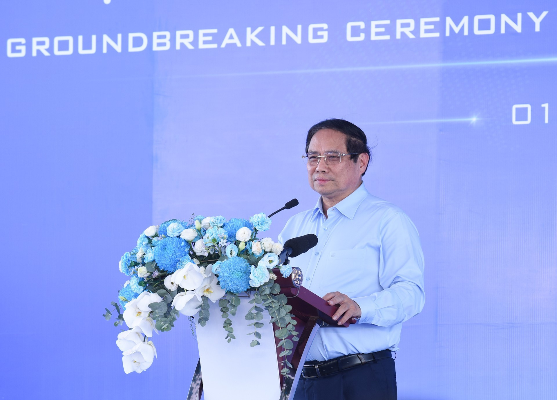 Minh Chinh habla en la actividad.