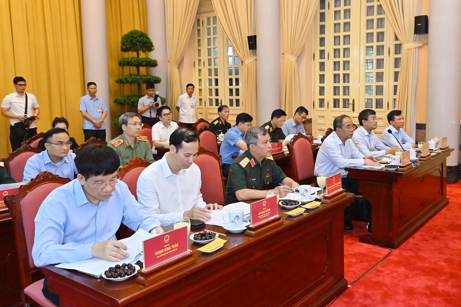 Asistentes a la cita.