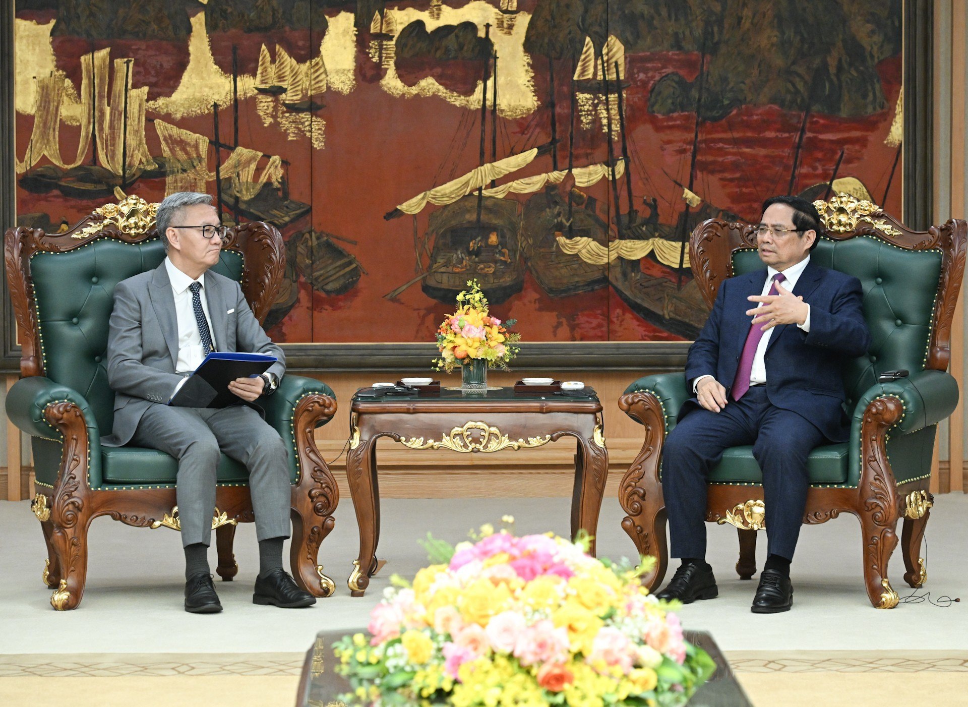 Minh Chinh y Thongsavanh Phomvihane.