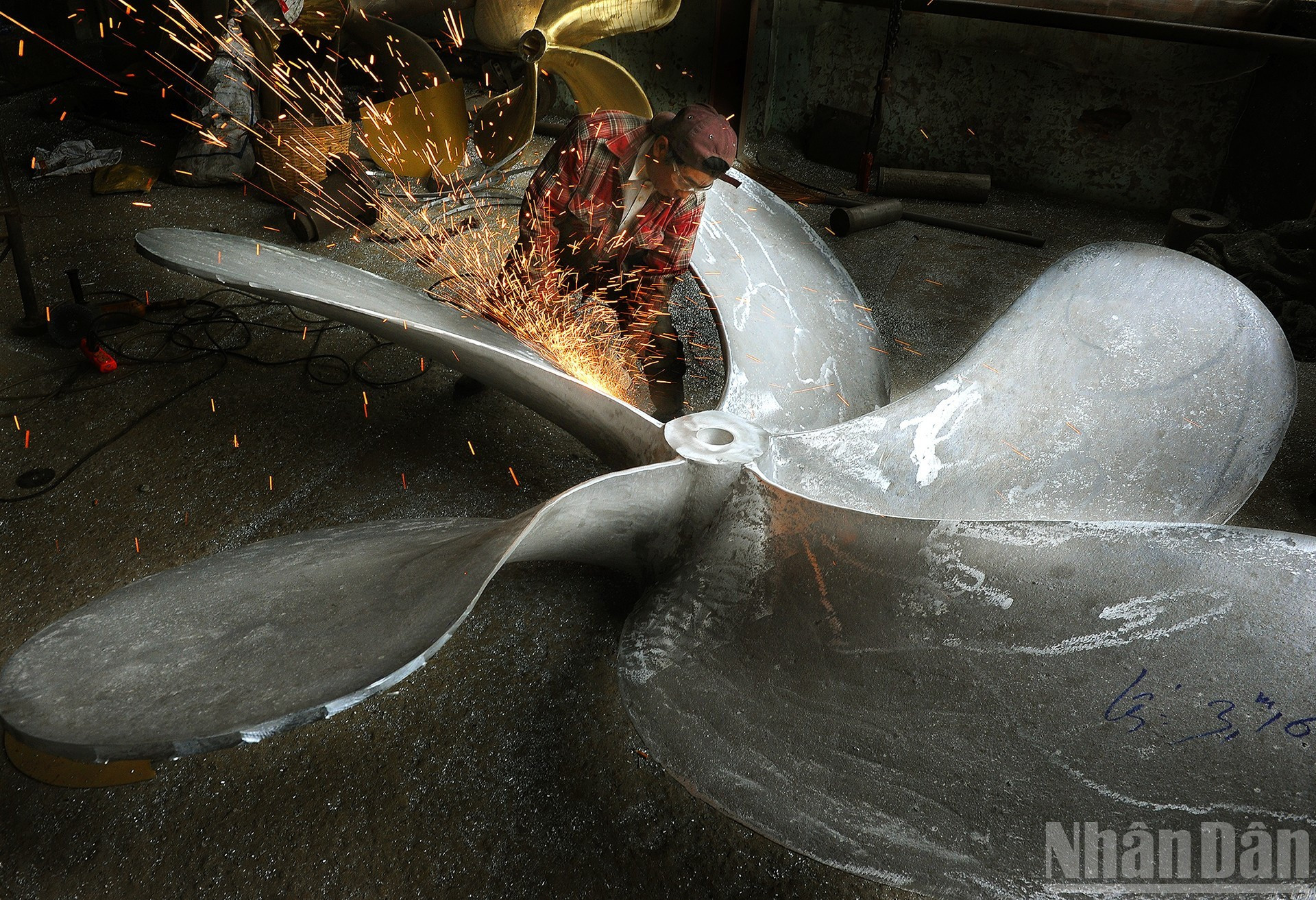 Flores industriales. (Autor: Chu The Vinh)