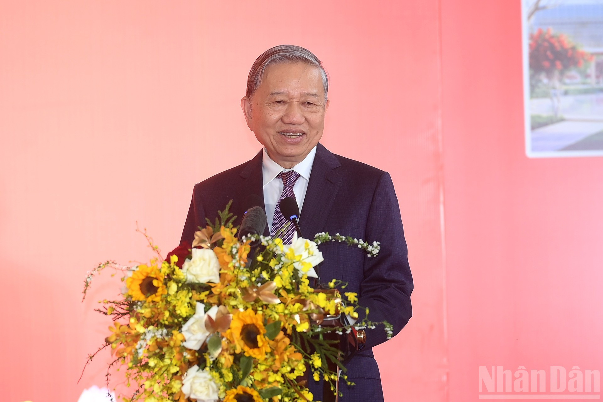 El líder interviene en el evento.