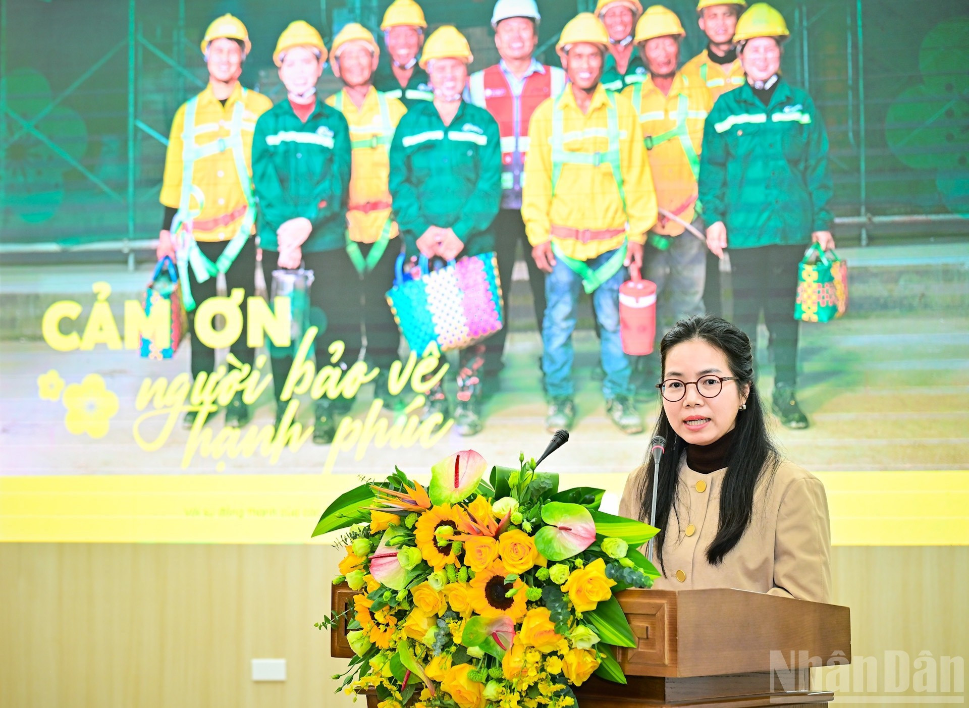 Nguyen Trinh Thuy Trang, vicepresidenta ejecutiva de Coteccons, subraya que “Construir el Tet” se ha convertido en un festejo de los trabajadores, donde se les escucha, se les reconoce y se les agradece su esfuerzo.