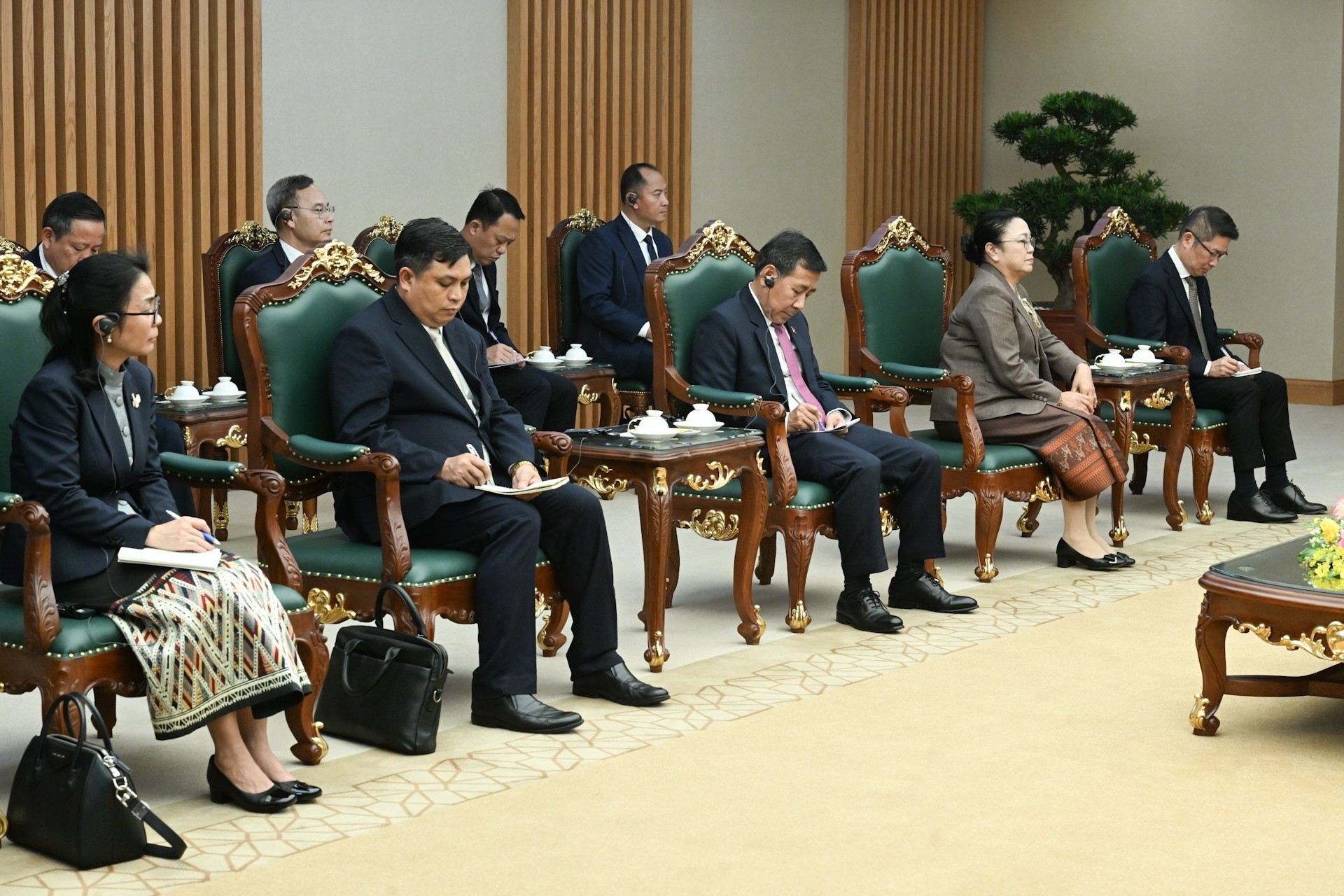 Miembros de la delegación de Laos en el evento.