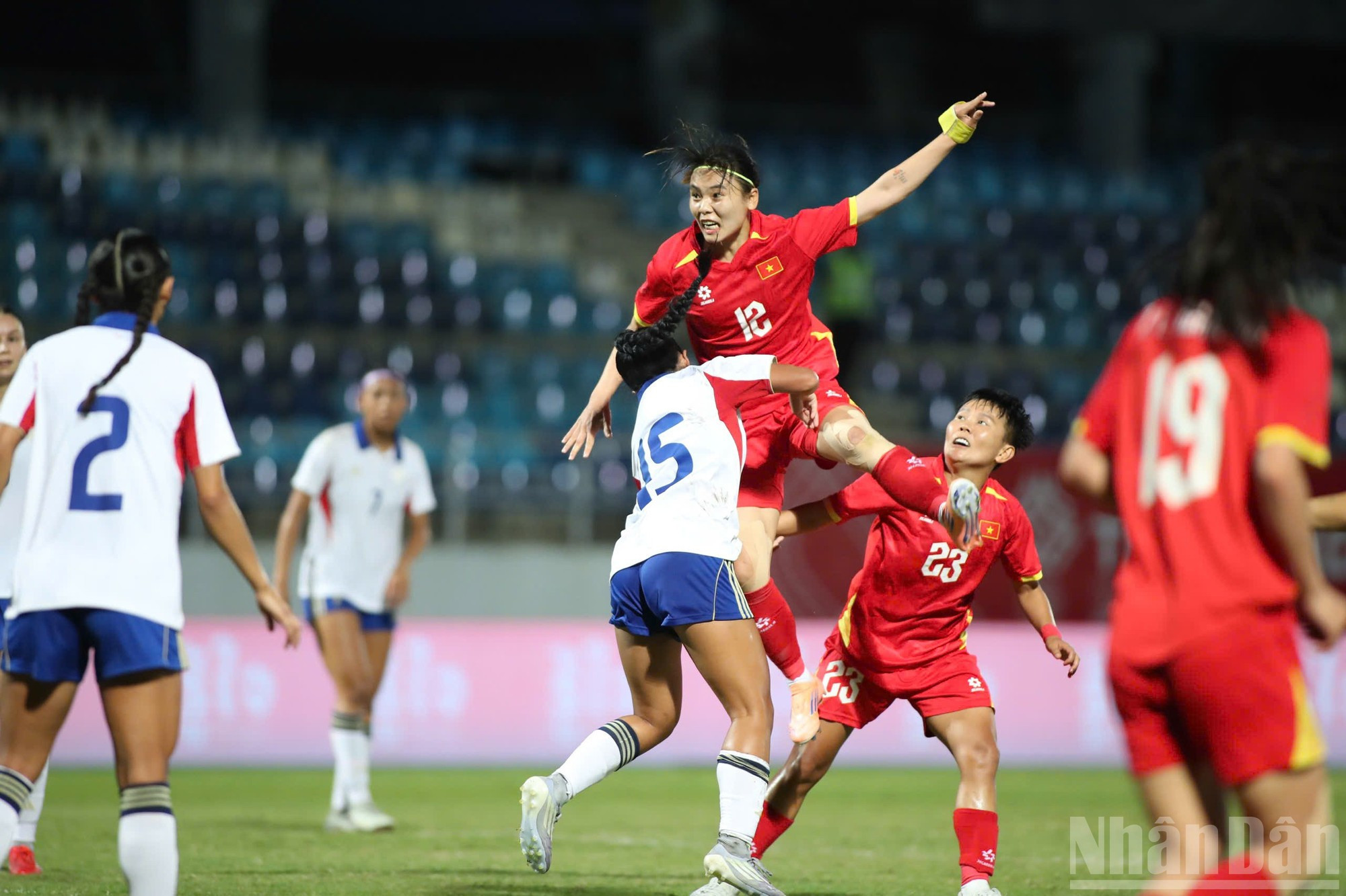 En la prórroga, el desgaste físico de ambos equipos se hace evidente.
