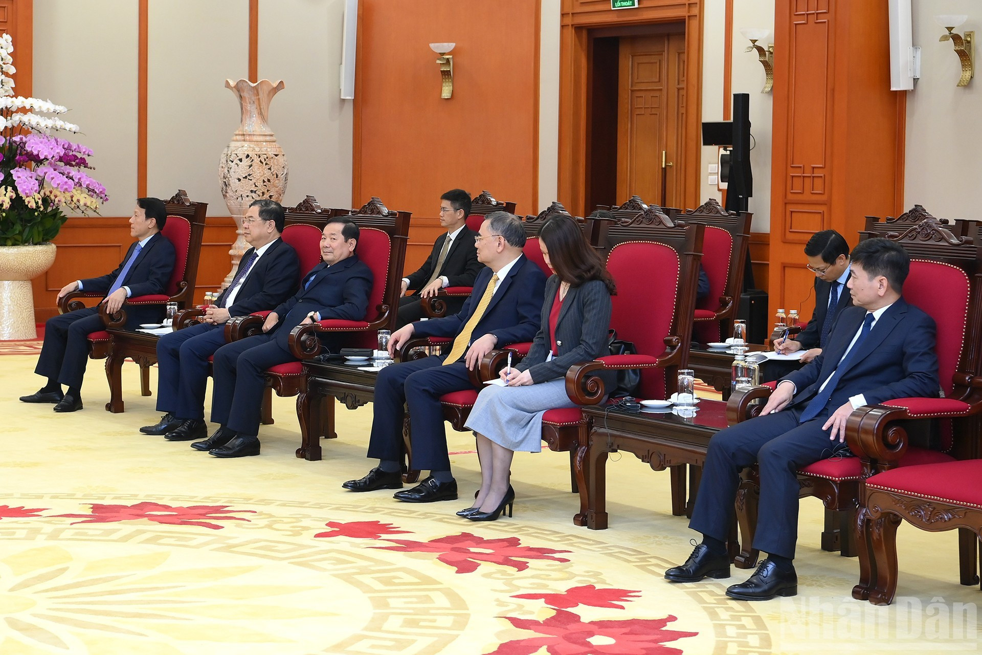 Asistentes vietnamitas a la reunión.