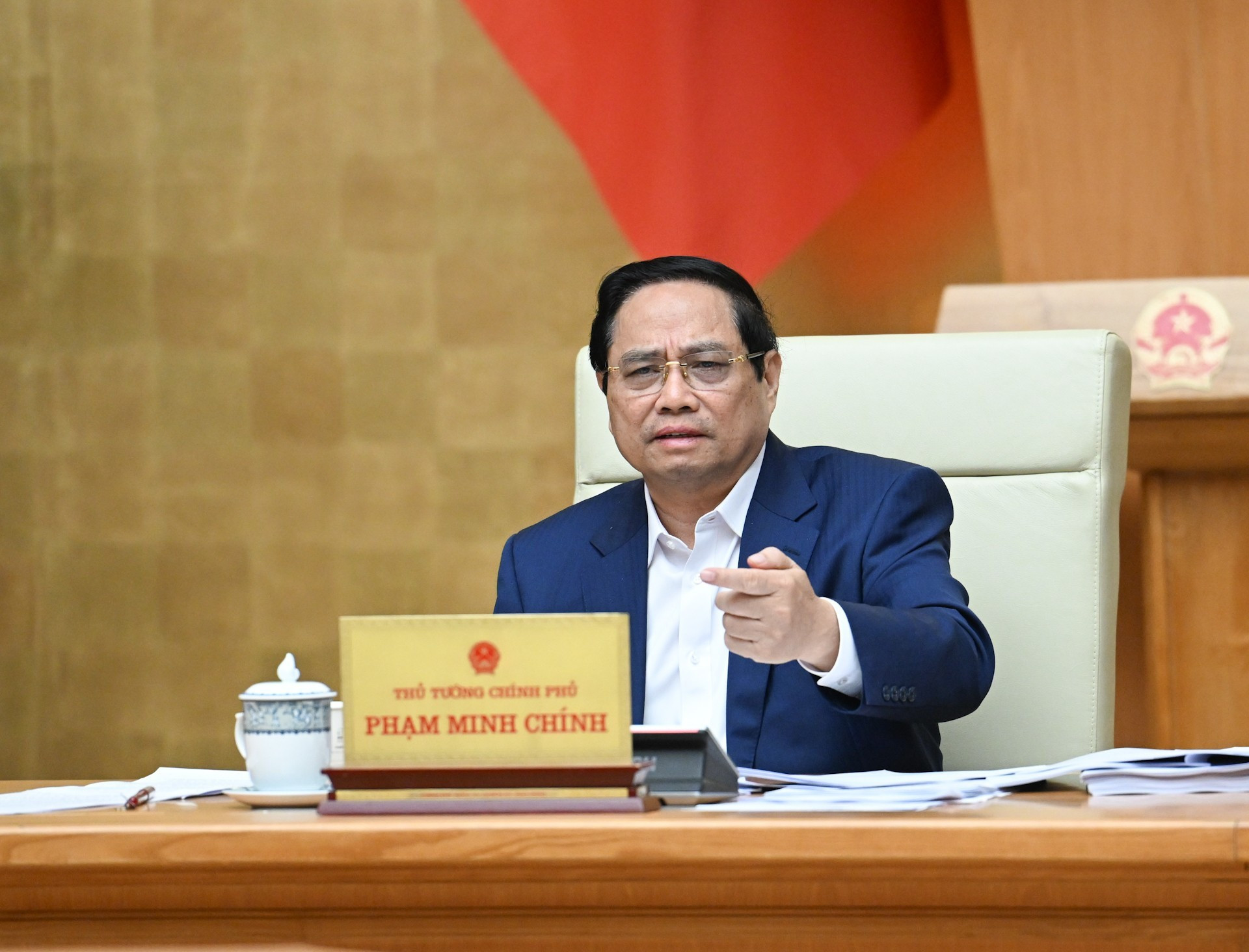 El jefe del Gobierno habla en el evento.