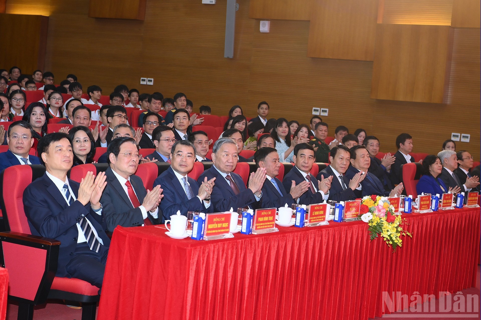 Asistentes a la cita.