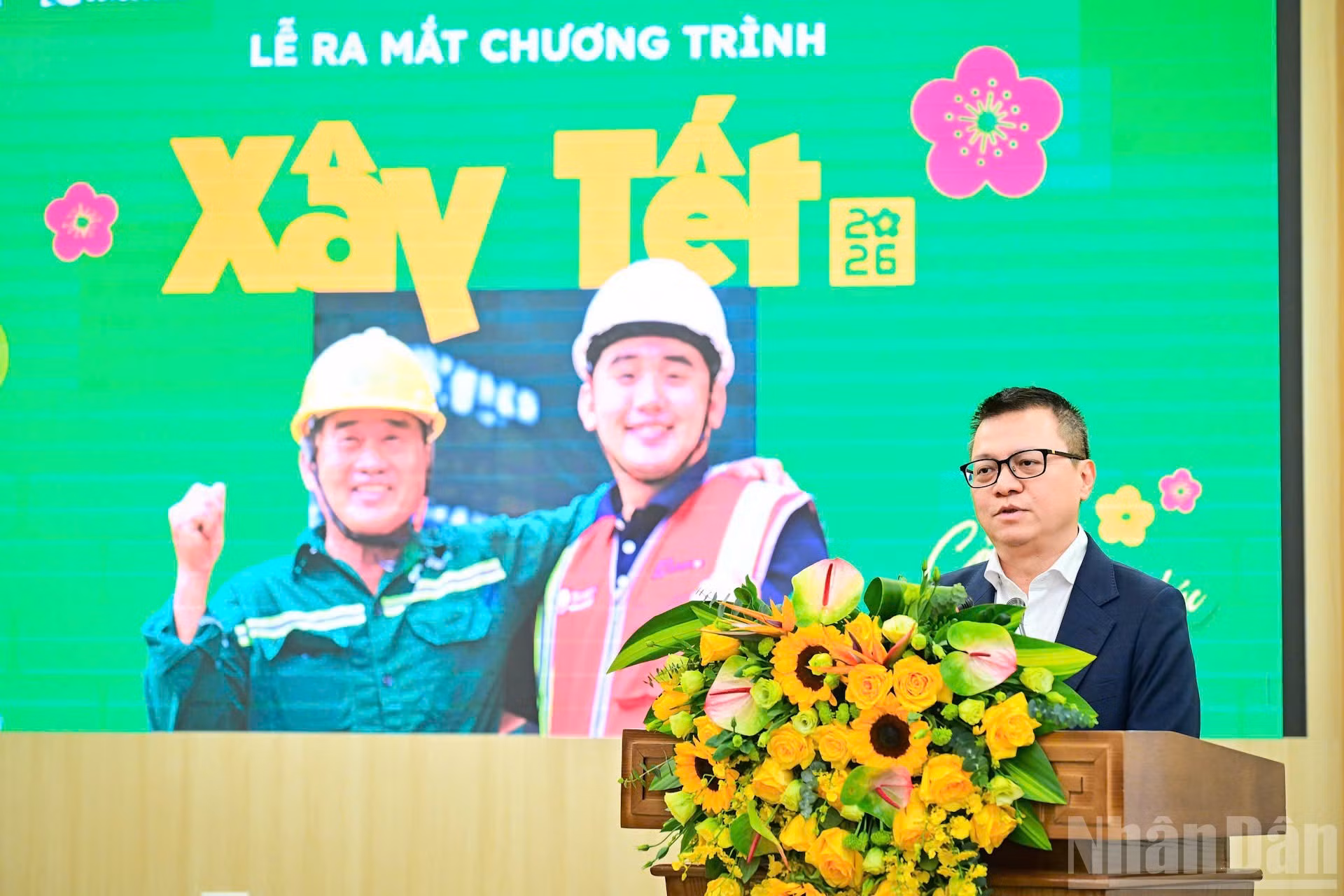 Le Quoc Minh, miembro del Comité Central del Partido Comunista de Vietnam (PCV), presidente-editor del periódico Nhan Dan, subjefe de la Comisión de Propaganda y Movilización de Masas del Comité Central del PCV y titular de la Asociación de Periodistas del país, habla en la cita.