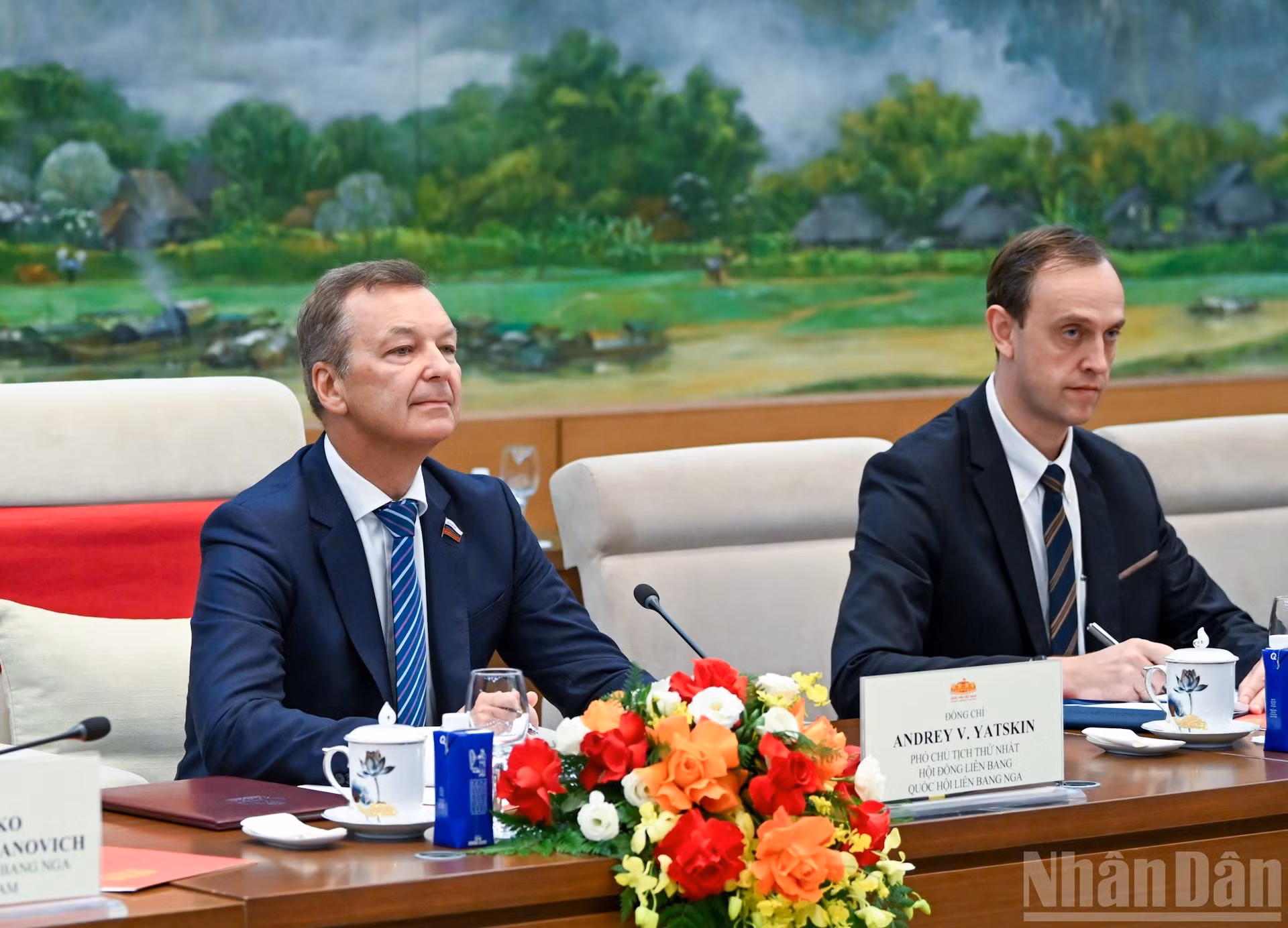 El primer vicepresidente del Consejo de la Federación de la Asamblea Federal de Rusia, Andrey Vladimirovich Yatski, en la cita.
