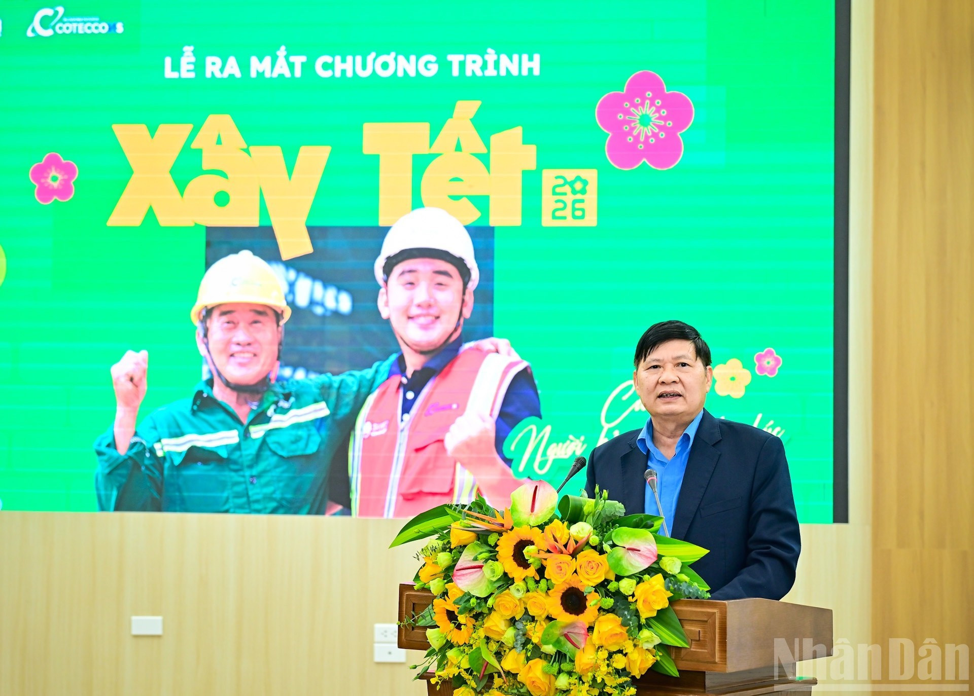 Phan Van Anh, vicepresidente de la Confederación General del Trabajo de Vietnam, destaca que el programa es un modelo muy práctico y significativo para los trabajadores con motivo del Tet.