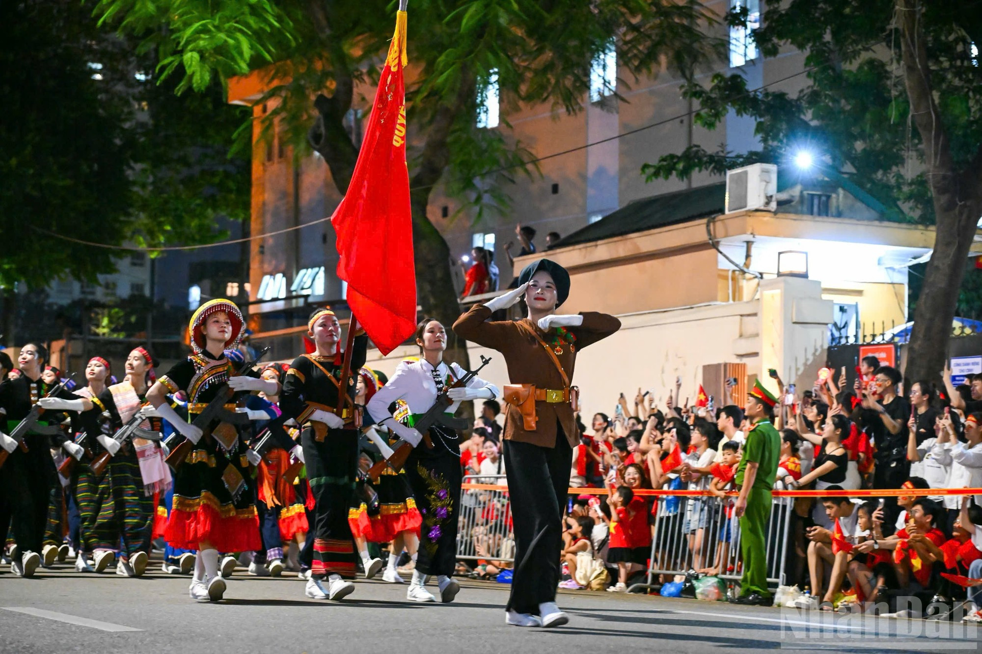 Bloque femenino de las milicias populares de las etnias de Vietnam.