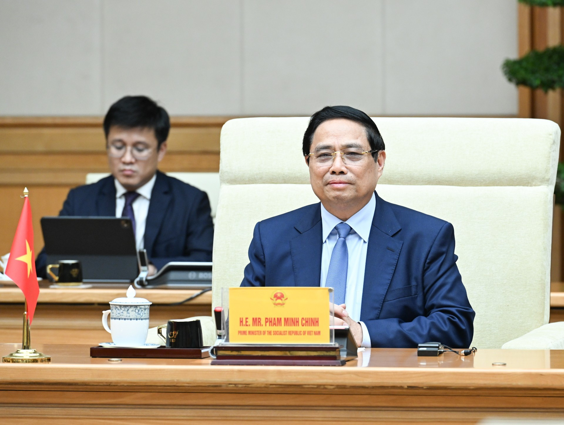 El dirigente vietnamita habla en la cita.