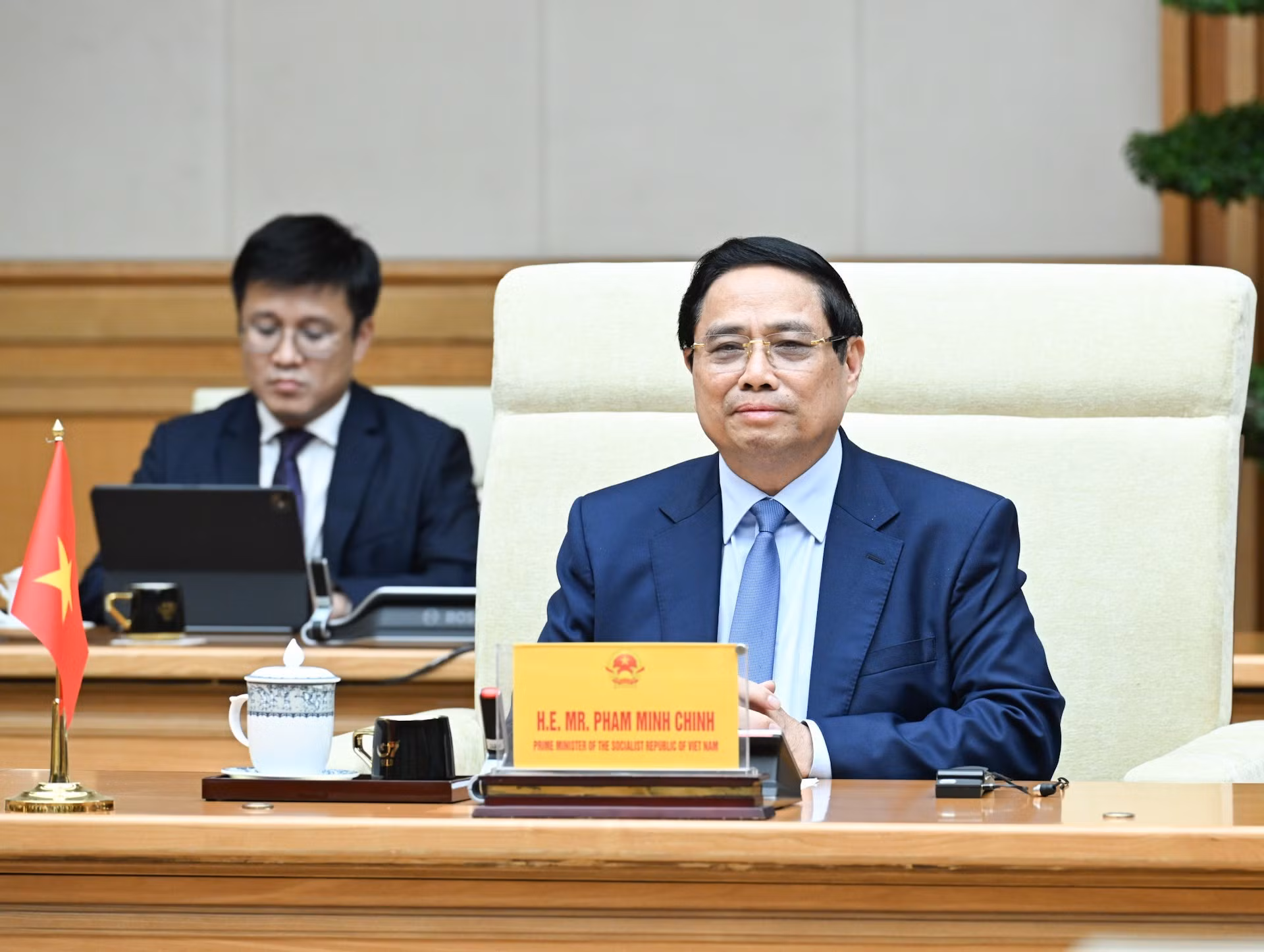 El dirigente vietnamita habla en la cita.