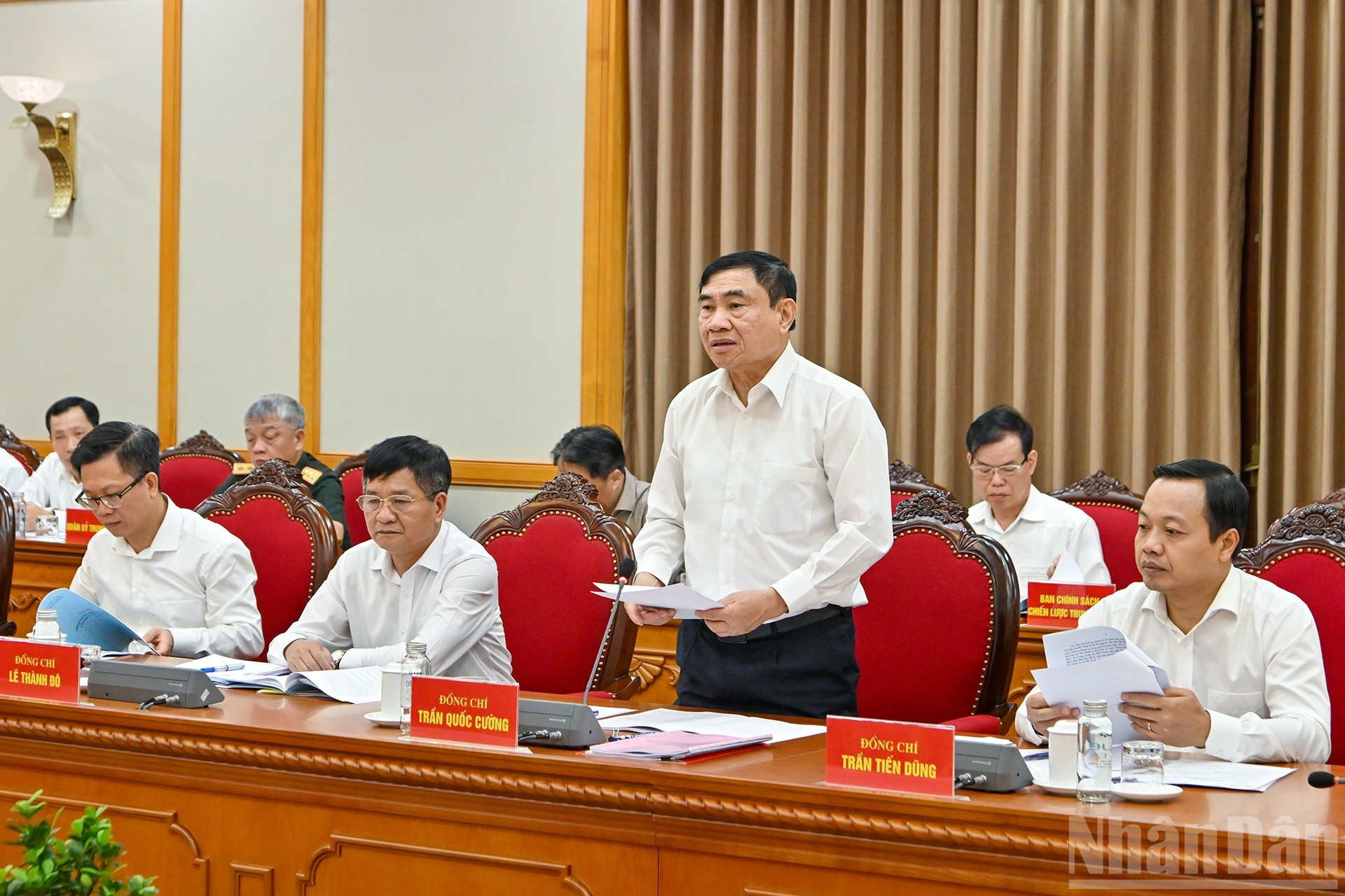 El secretario del Comité del Partido de Dien Bien, Tran Quoc Cuong, habla en el evento. El secretario del Comité del Partido de Dien Bien, Tran Quoc Cuong, habla en el evento.