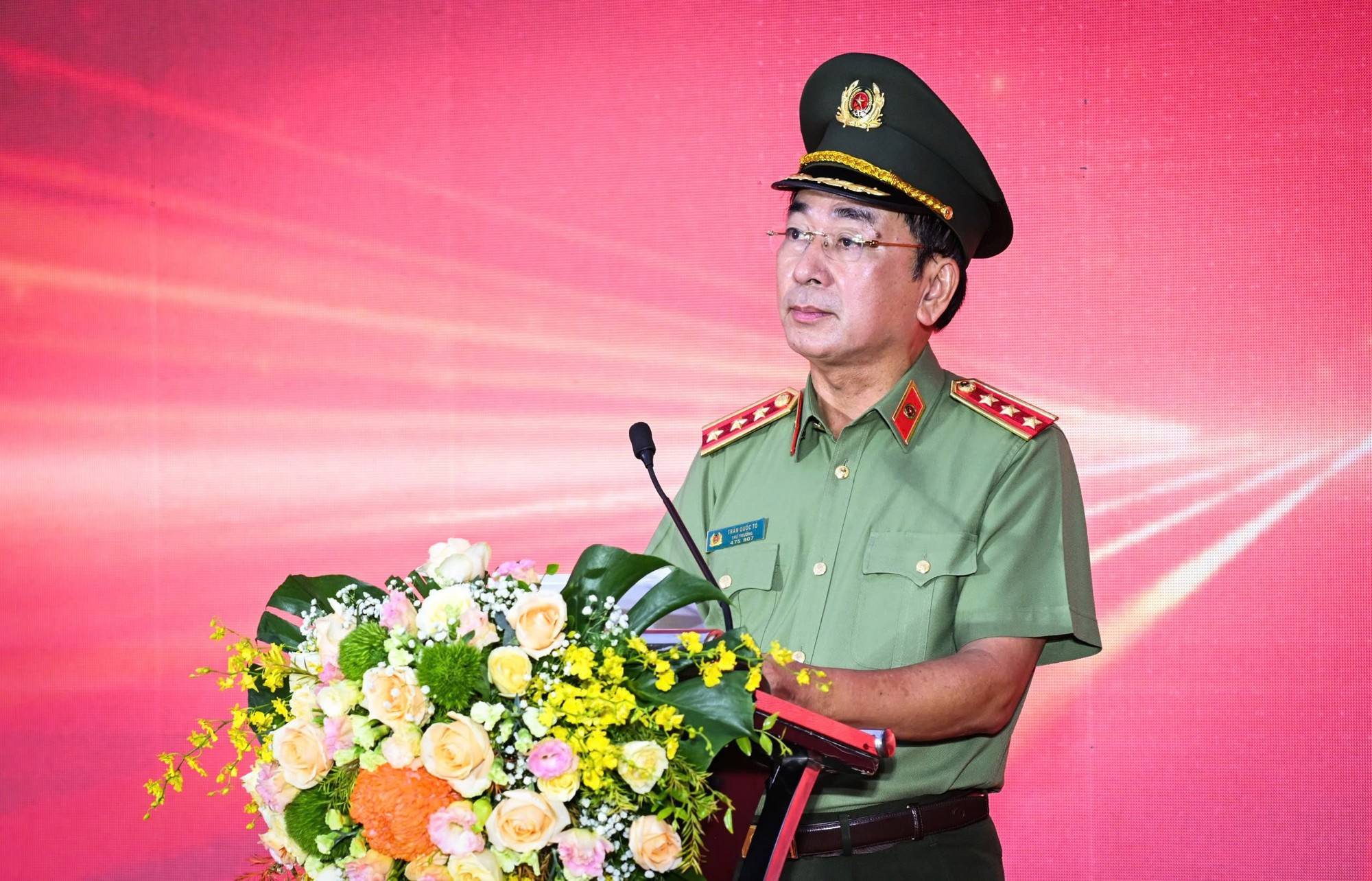 Quoc To interviene en la ceremonia. Quoc To interviene en la ceremonia.