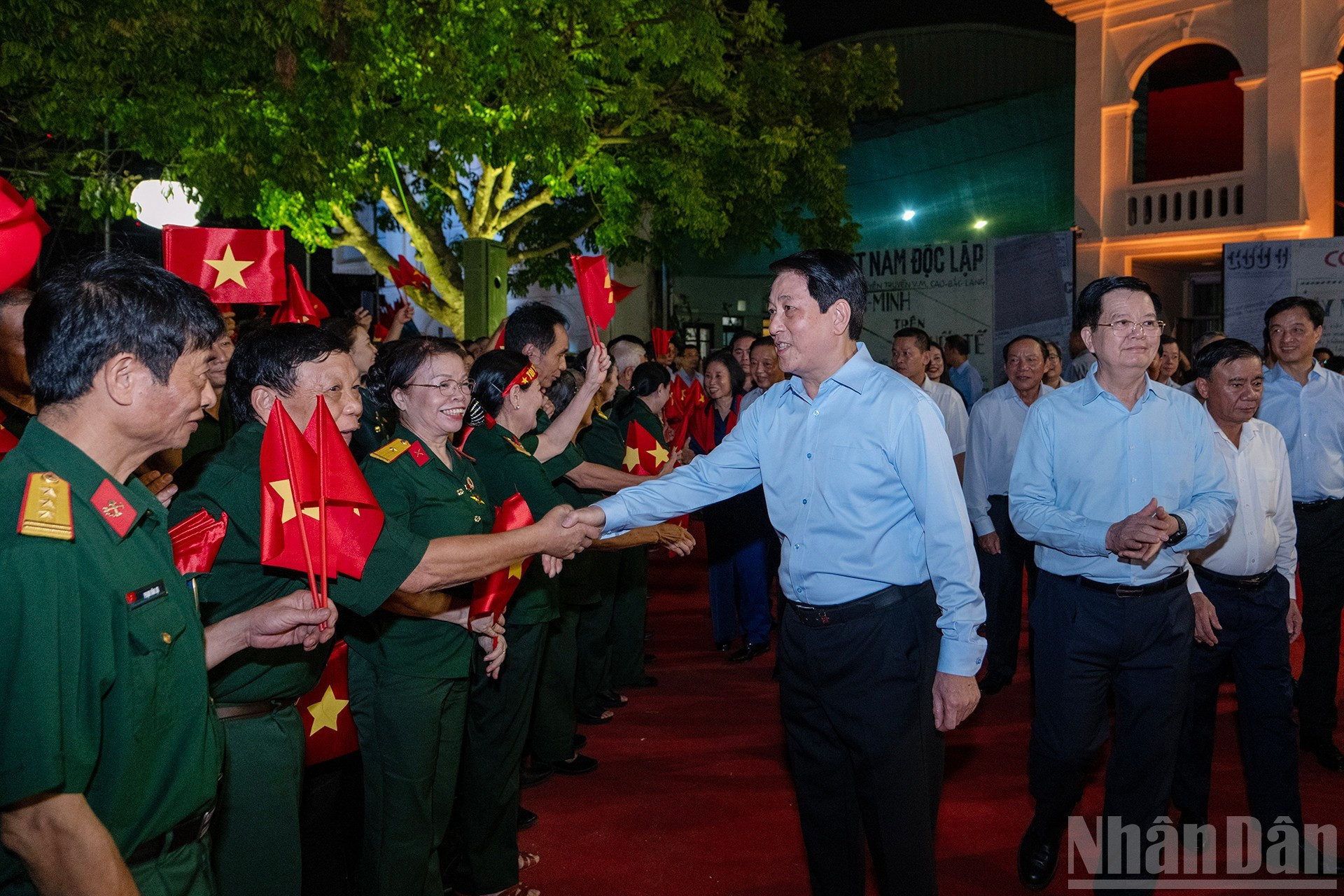 El presidente Luong Cuong asiste a la cita. El presidente Luong Cuong asiste a la cita.
