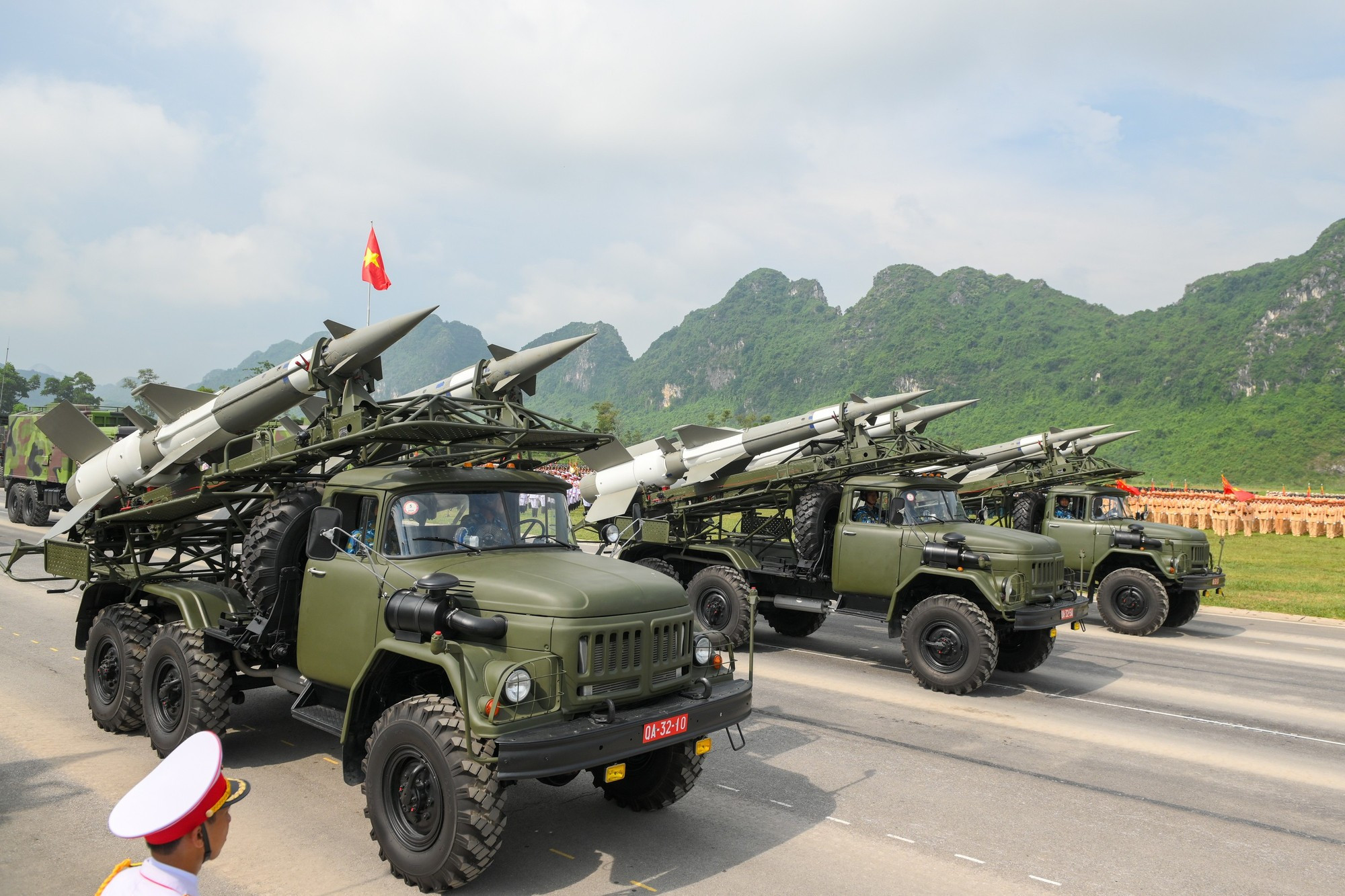 Complejo de misiles S-125-VT modernizado por Viettel para la Fuerza de Defensa Aérea y Antiaérea. Complejo de misiles S-125-VT modernizado por Viettel para la Fuerza de Defensa Aérea y Antiaérea.