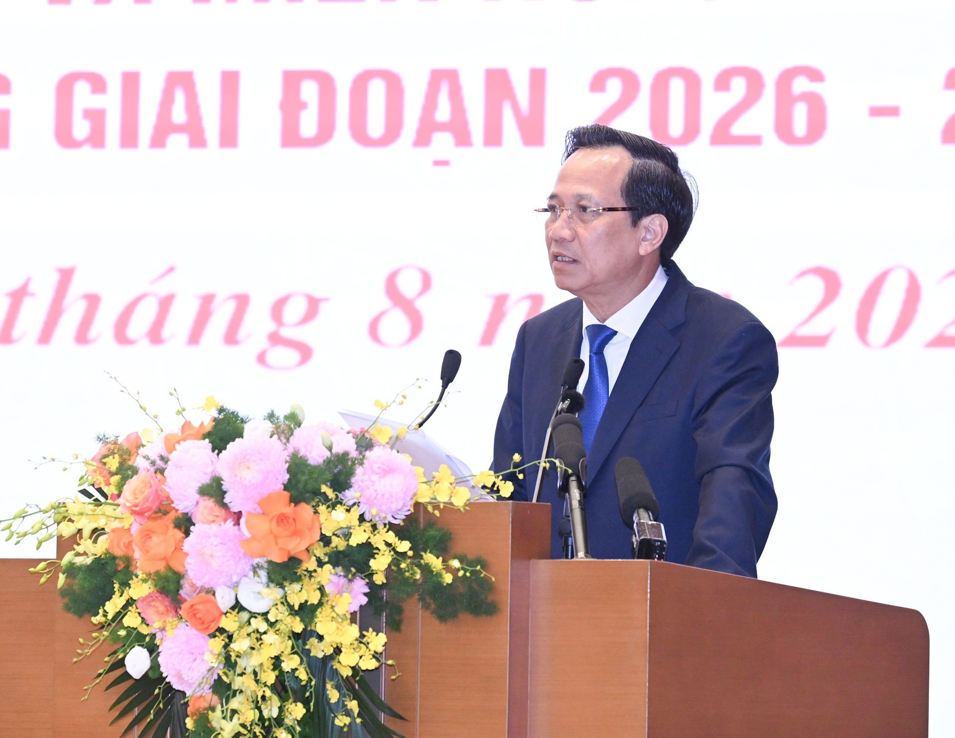 El ministro de Asuntos Étnicos y Religiosos, Dao Ngoc Dung, expresa su opinión. El ministro de Asuntos Étnicos y Religiosos, Dao Ngoc Dung, expresa su opinión.