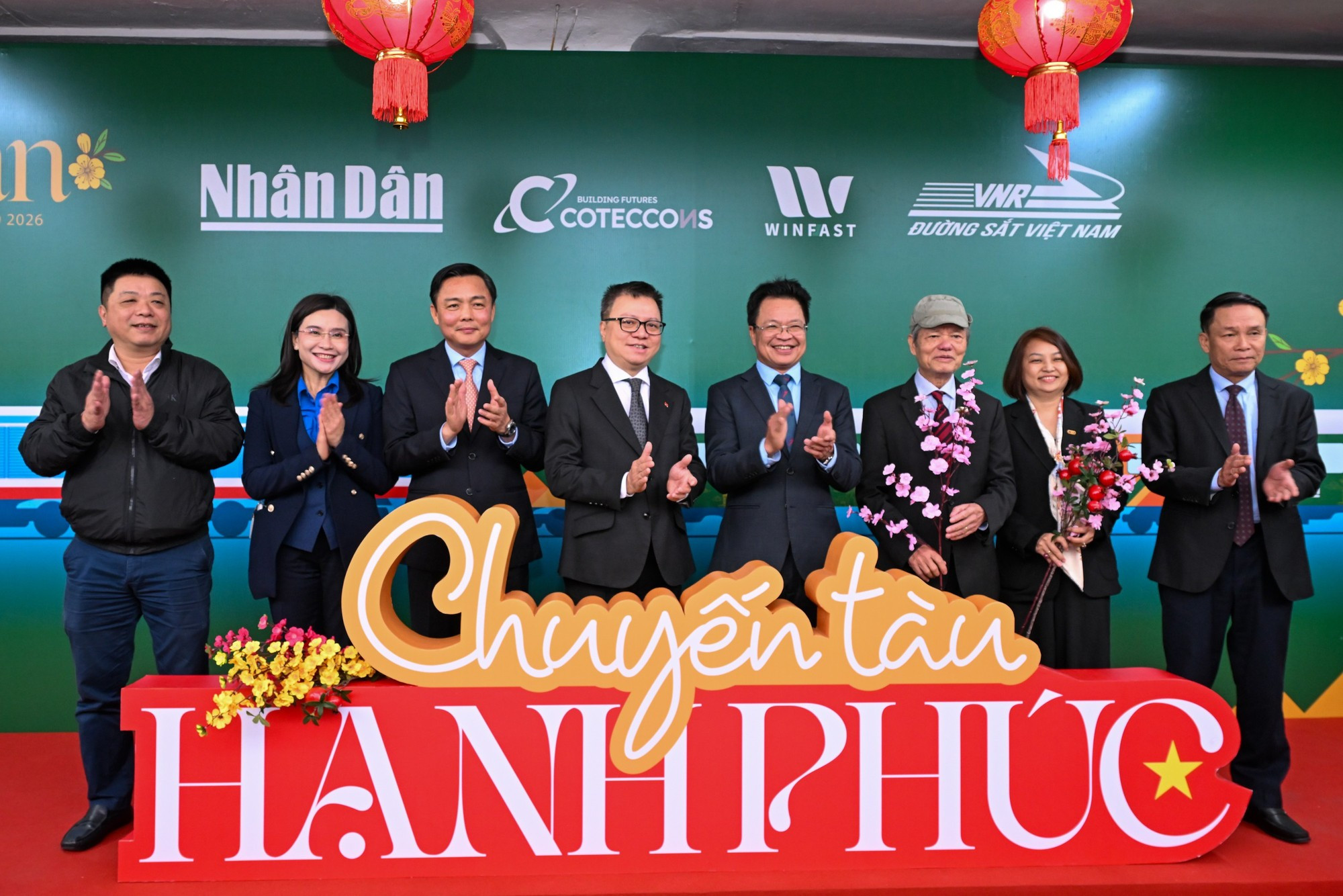 Los delegados en la actividad.