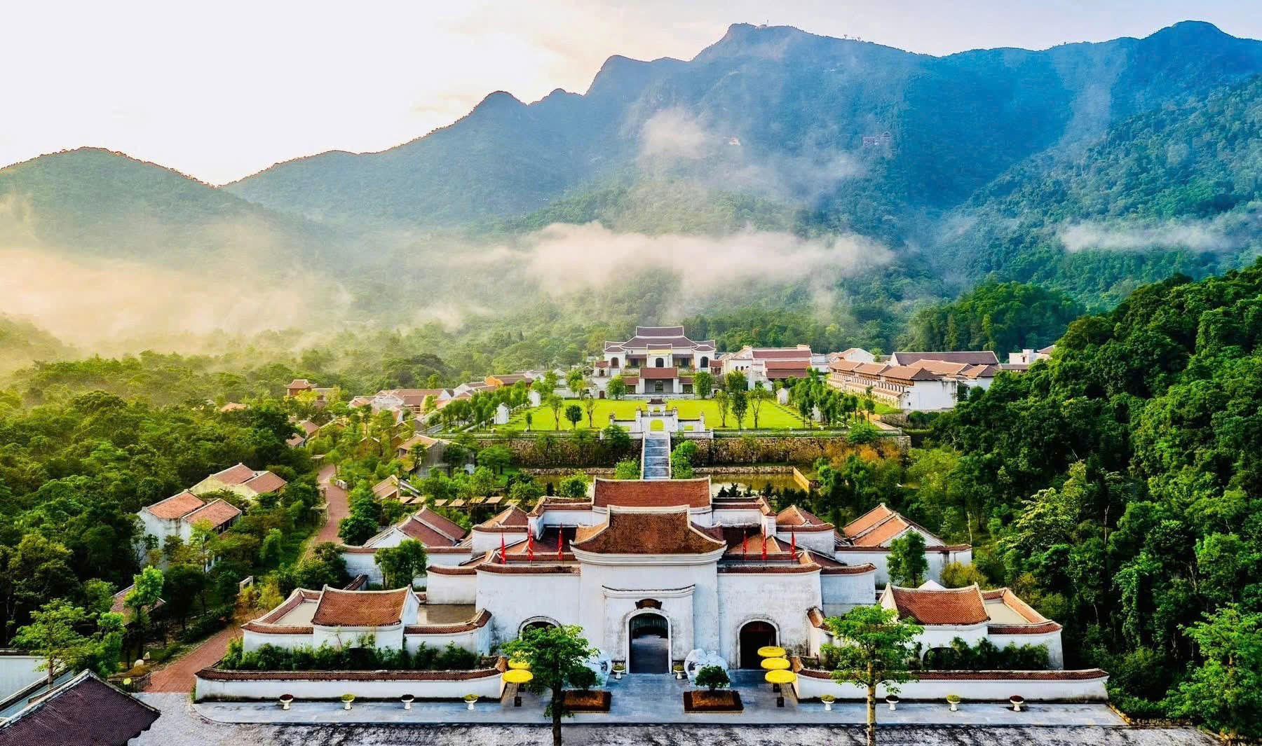 El complejo cultural y espiritual vietnamita Yen Tu – Vinh Nghiem – Con Son, Kiep Bac, ubicado en las provincias de Quang Ninh, Bac Ninh y Hai Phong, reconocido por la Unesco como Patrimonio Cultural de la Humanidad en julio de 2025.