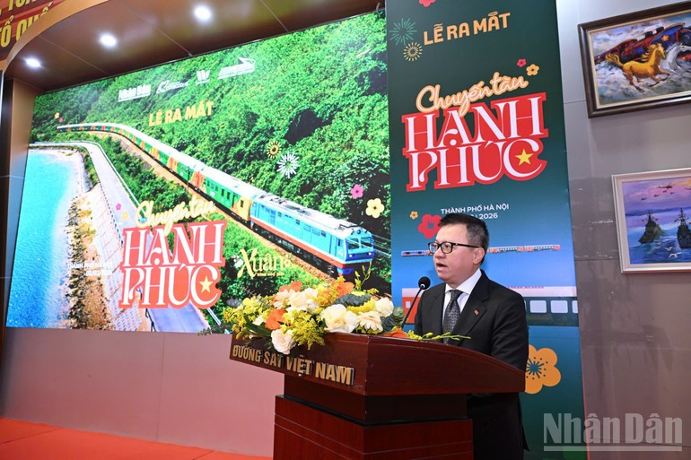 Quoc Minh habla en la cita.