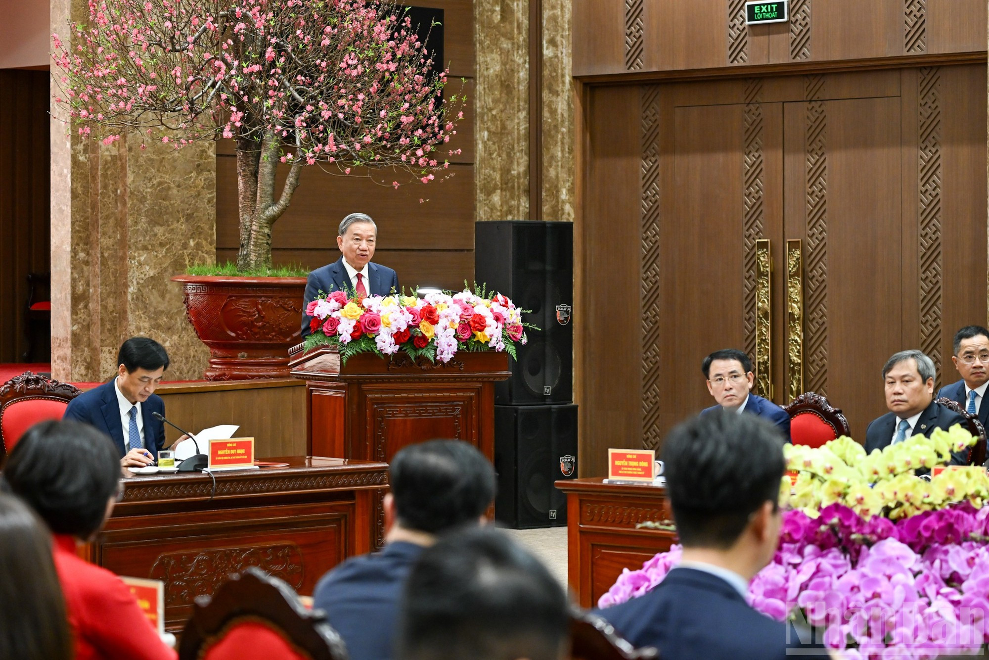 El secretario general To Lam interviene en el encuentro.