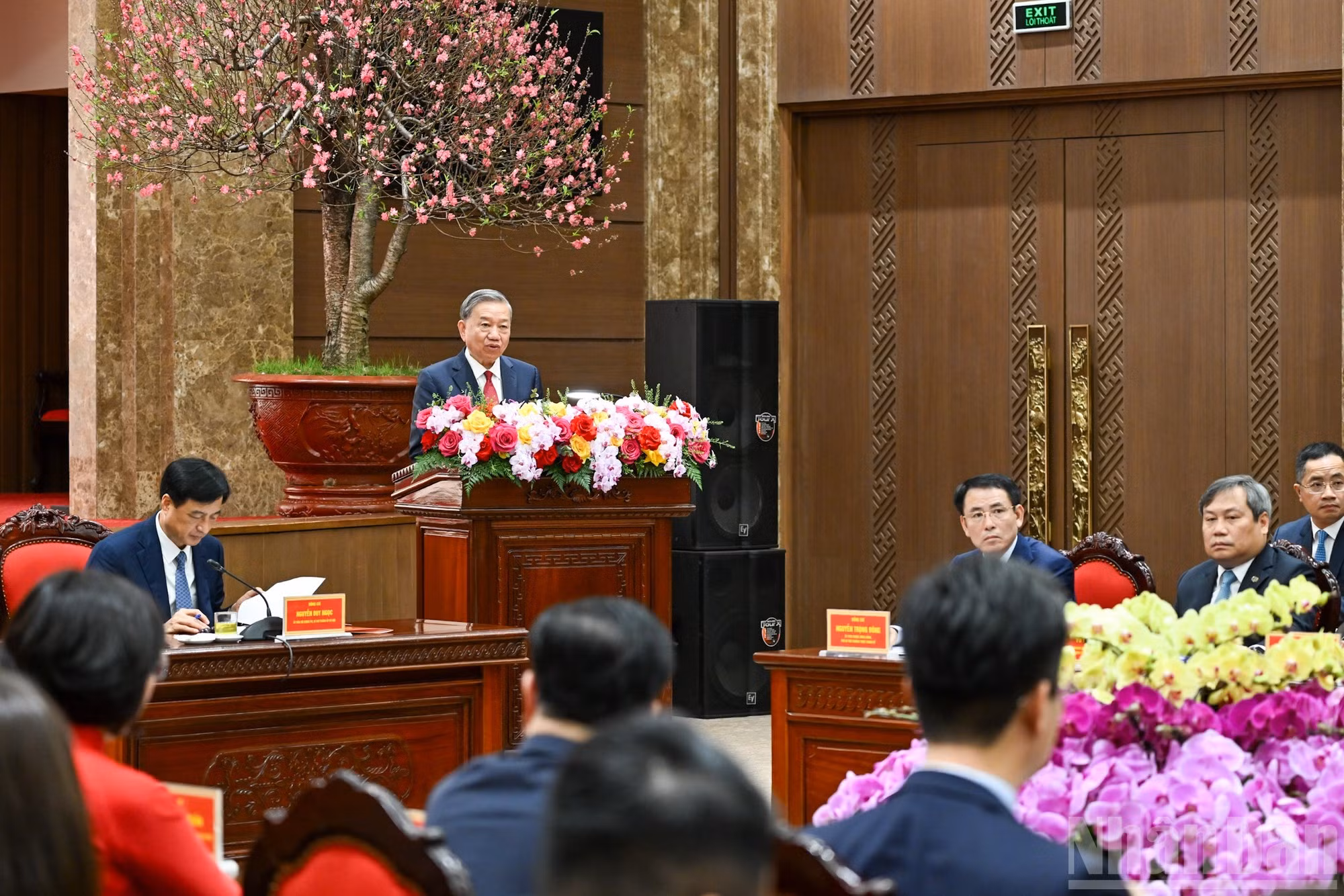 El secretario general To Lam interviene en el encuentro.