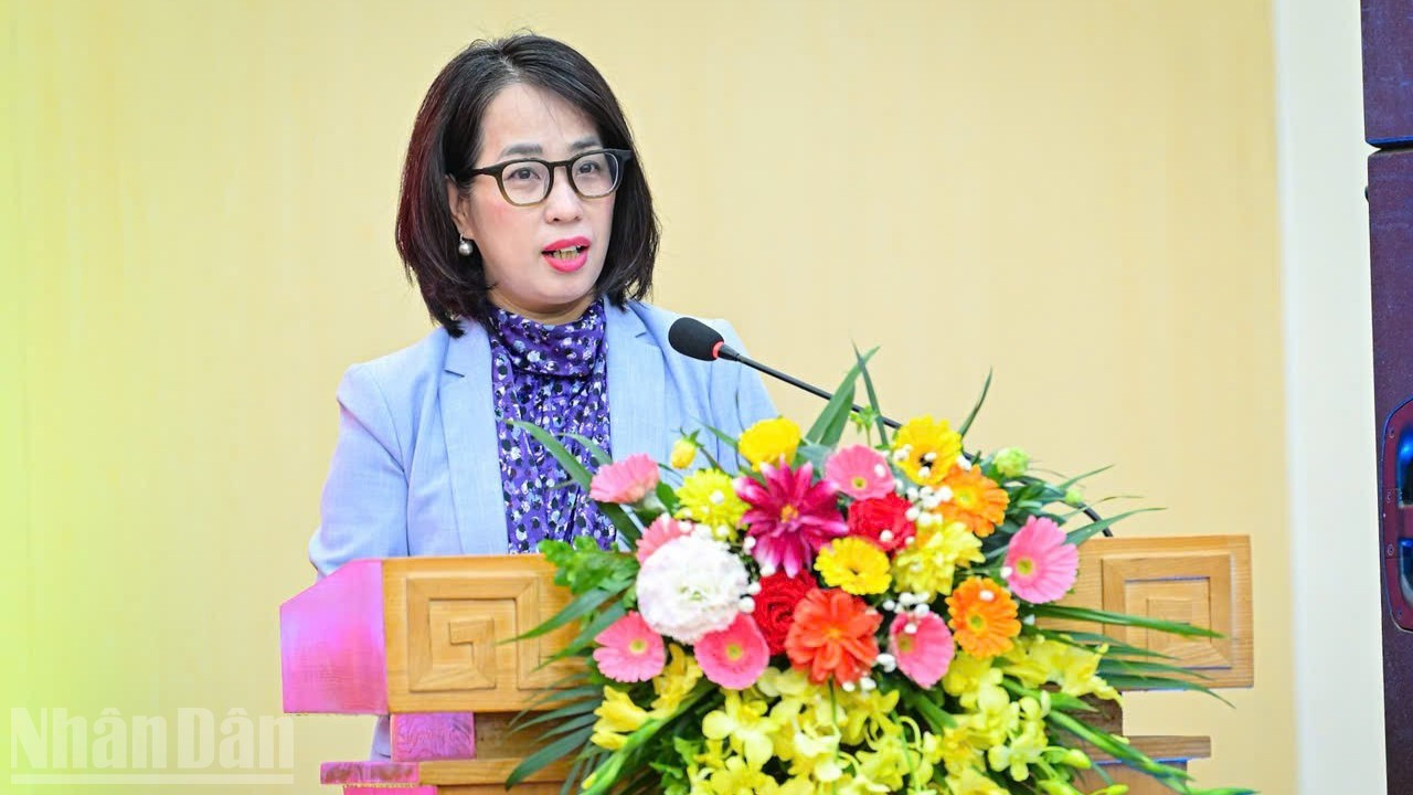 Pham Thu Hang, jefa en funciones del Departamento de Información y Prensa y portavoz del Ministerio de Relaciones Exteriores, en el evento.