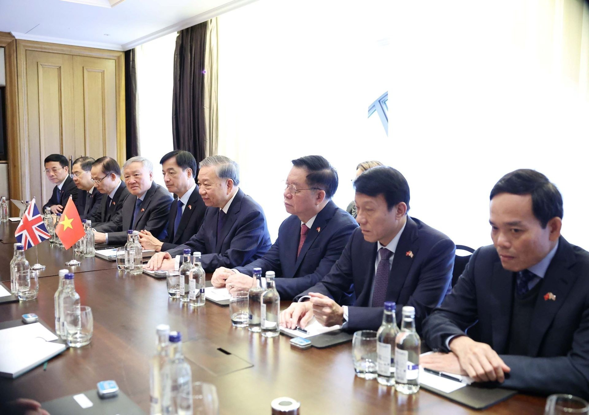 Delegados vietnamitas en el encuentro.