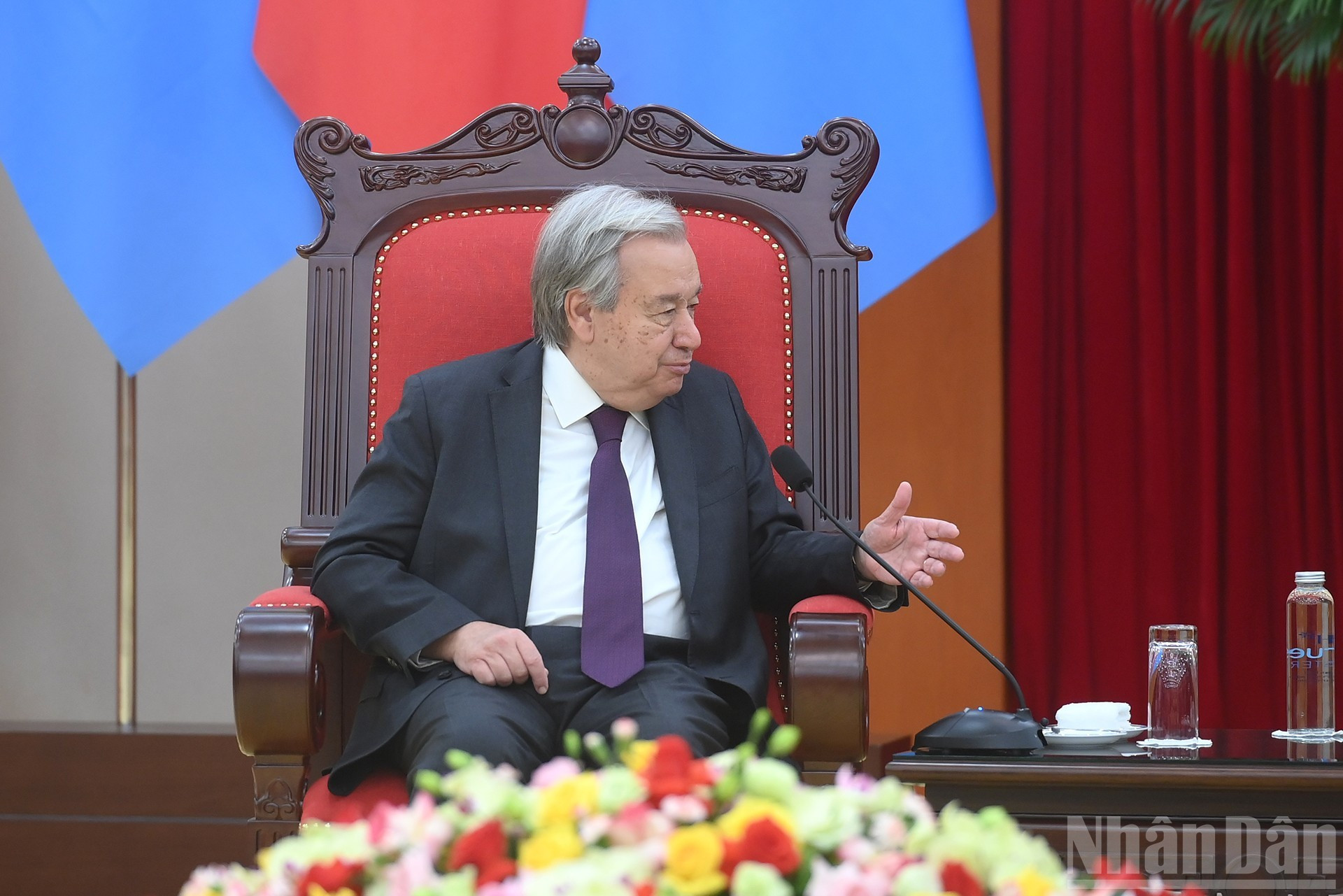 António Guterres interviene en la reunión.