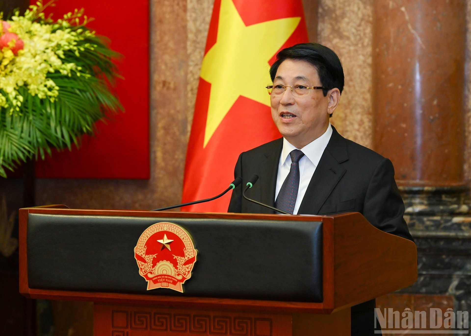 Luong Cuong habla en el evento.