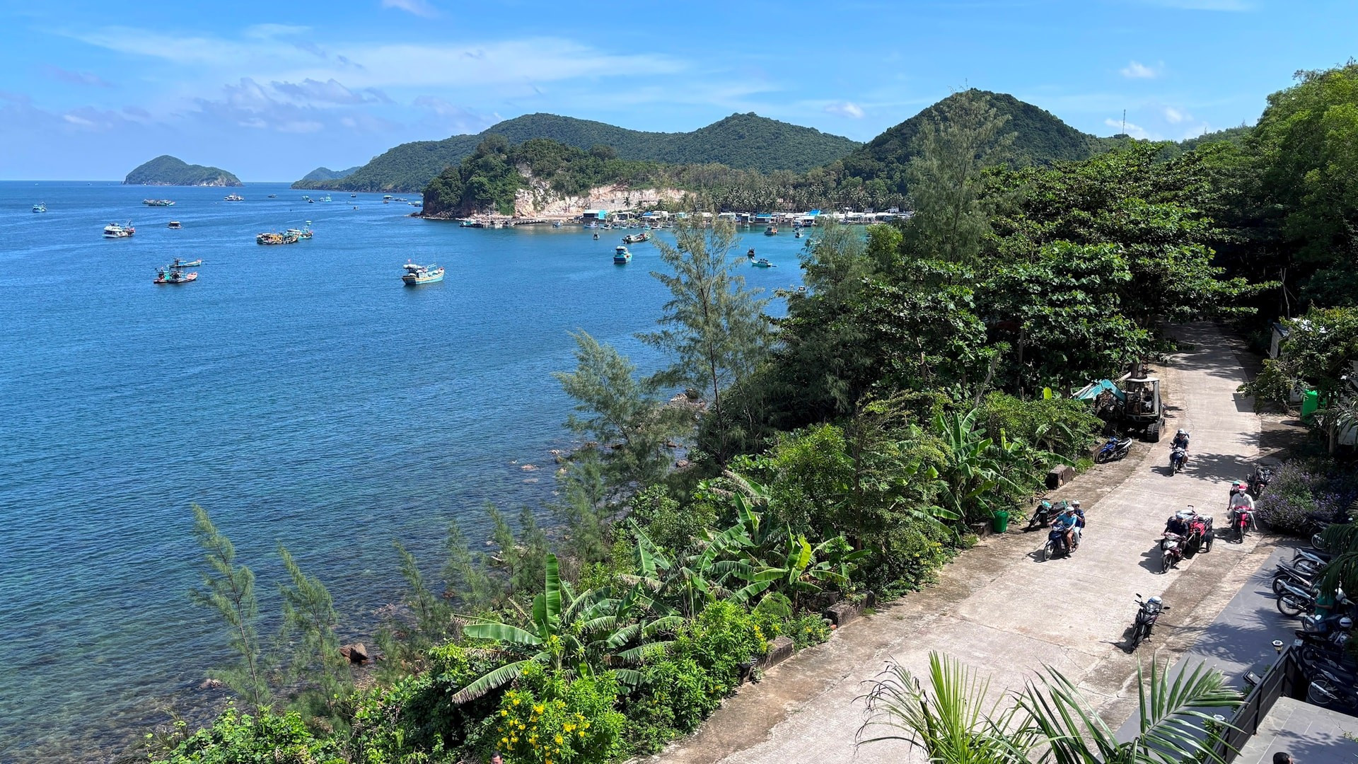 En cualquier lugar pueden encontrarse hermosos paisajes donde tomar fotos. En cualquier lugar pueden encontrarse hermosos paisajes donde tomar fotos.